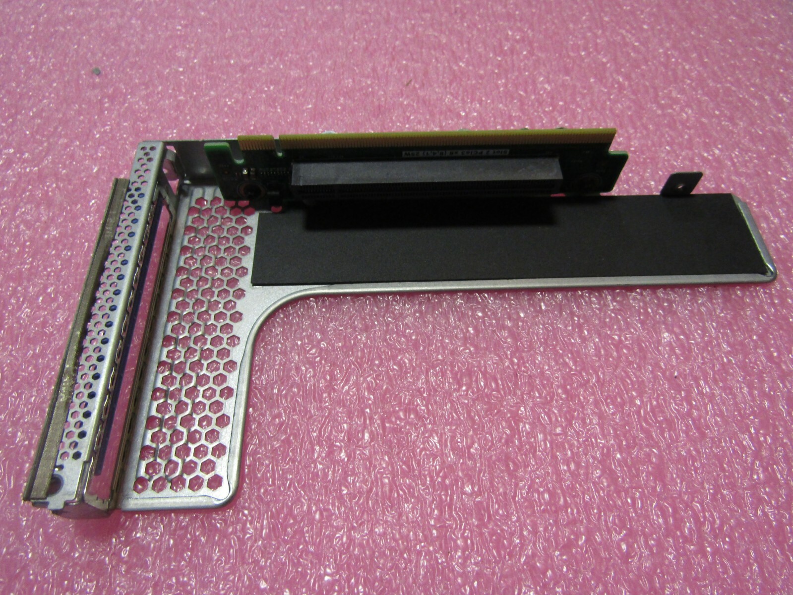 94Y7566 	IBM PCI-E RISER CARD FOR X3550 M4 BRACKET 2