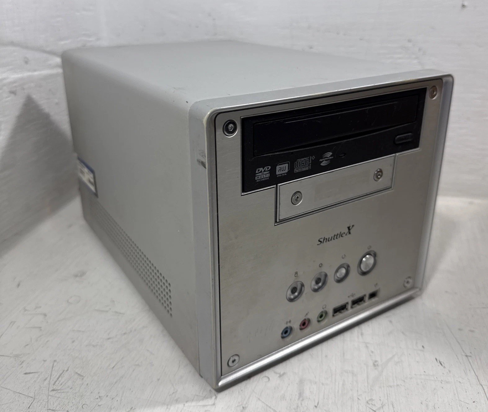 Shuttle XPC SB61G2 Mini PC Desktop (WORKS AS SHOULD READ DESCRIPTION)