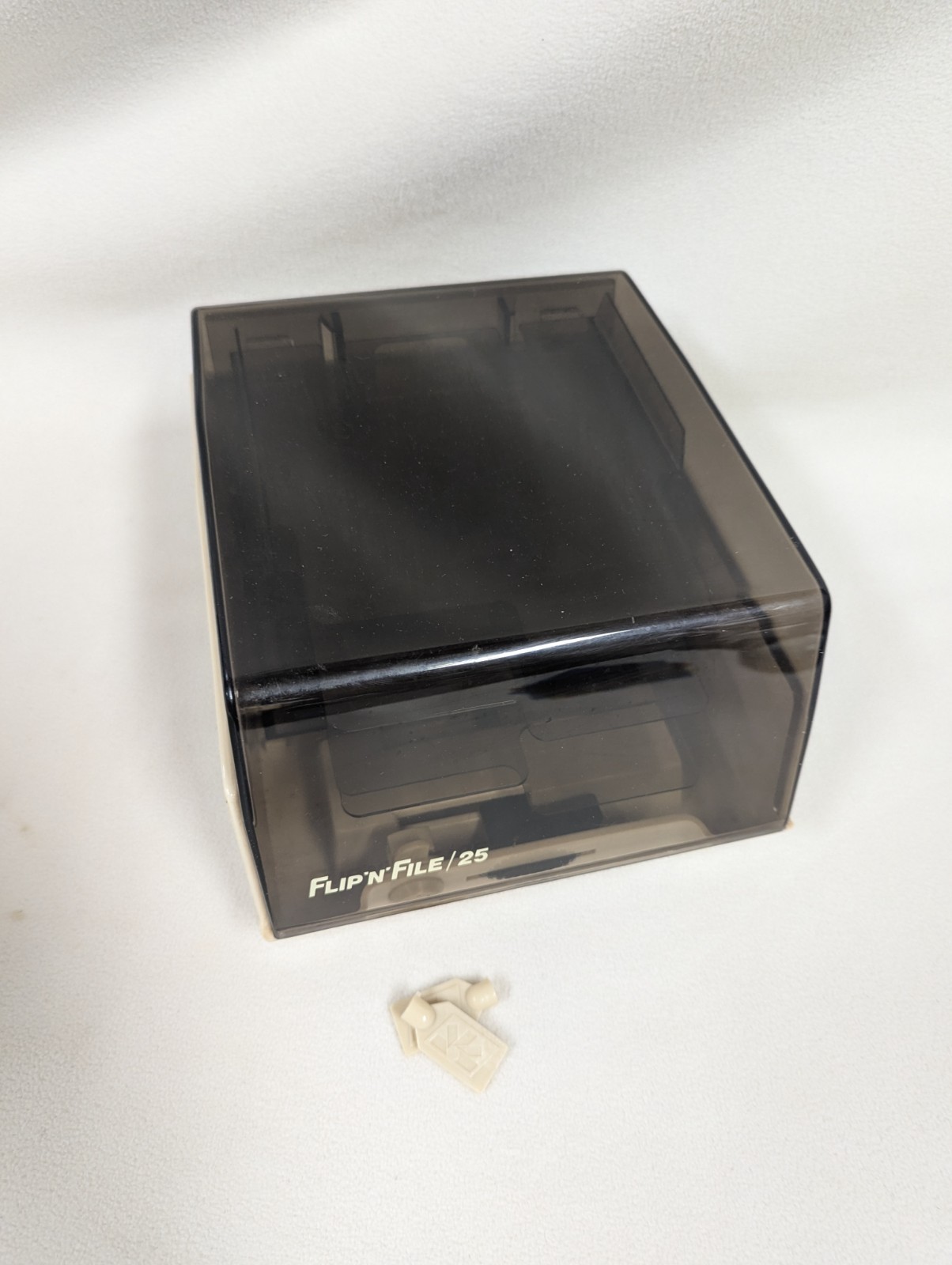 Vtg Flip-N-File 5.25" Floppy File Disk Storage Holder Organizer ~ Lock & Keys