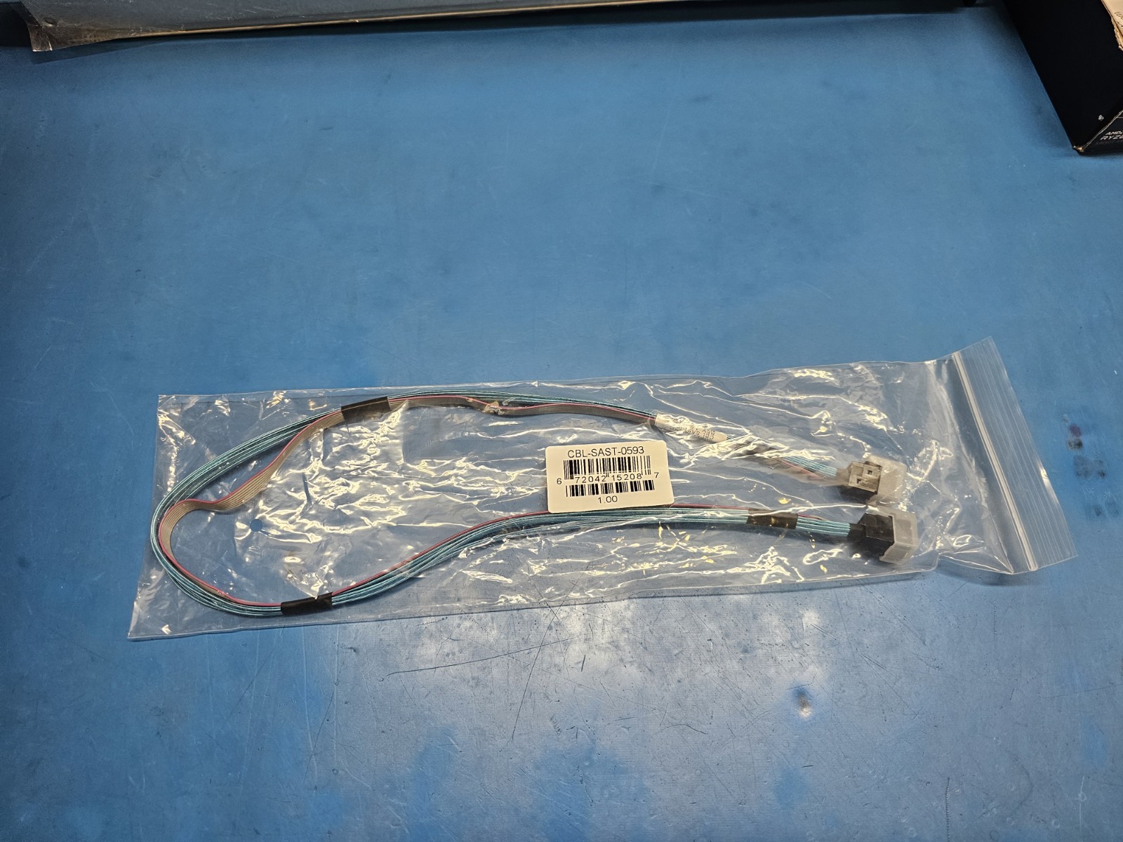 SuperMicro CBL-SAST-0593-01 Internal Mini-SAS HD to Mini-SAS HD 60cm,30AWG,12Gb/