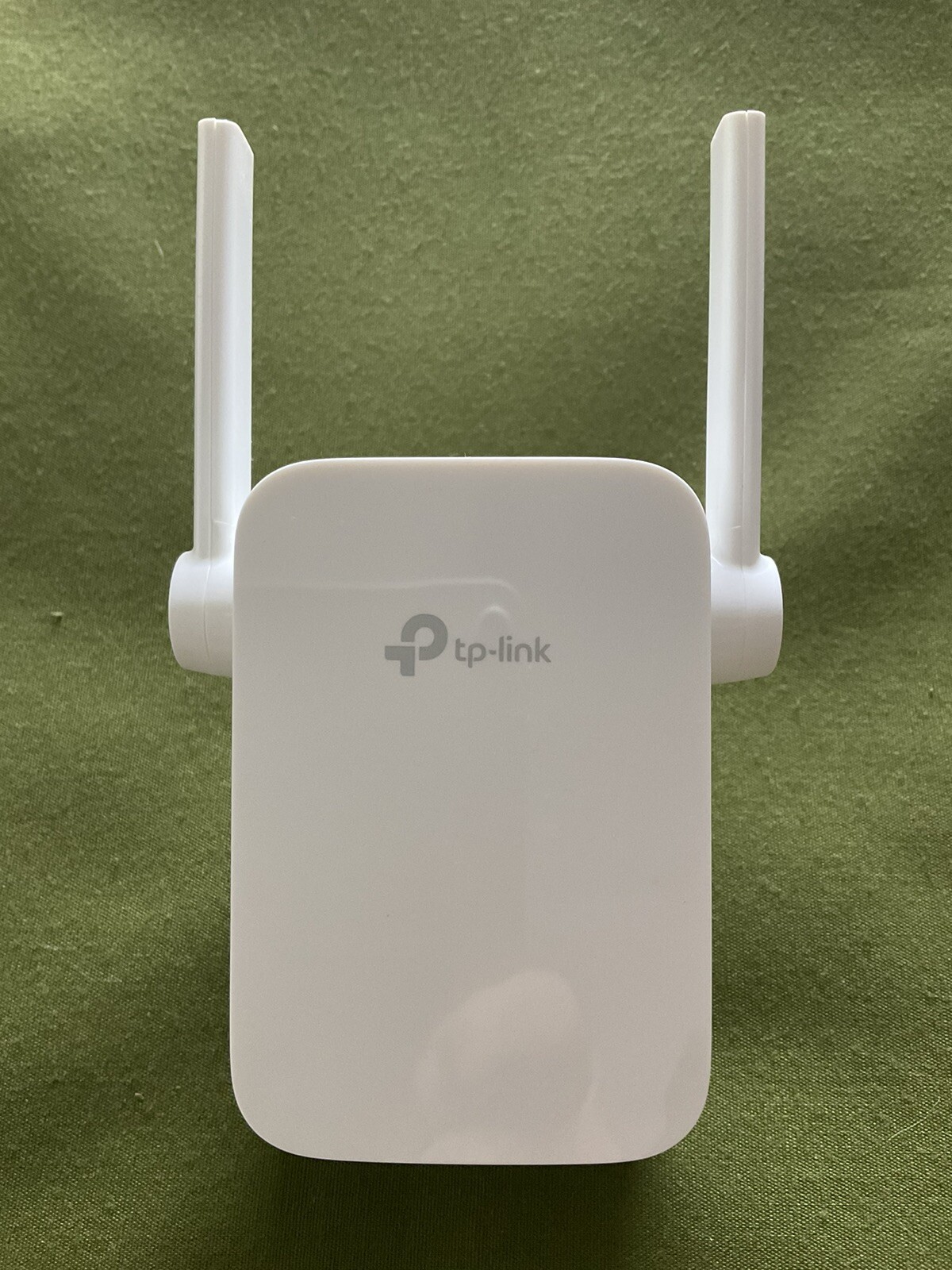 TP Link N300 WiFi Range Extender TL WA855RE Bundle w/Cable White EXC 300Mbps 