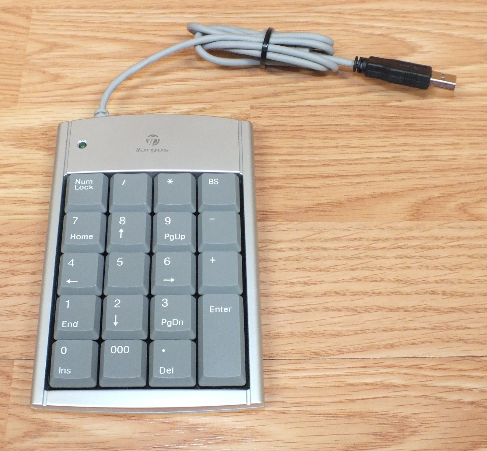 Genuine Targus (PAUK10U) USB 2.0 Numeric Keypad with Two USB Port Hubs *READ*
