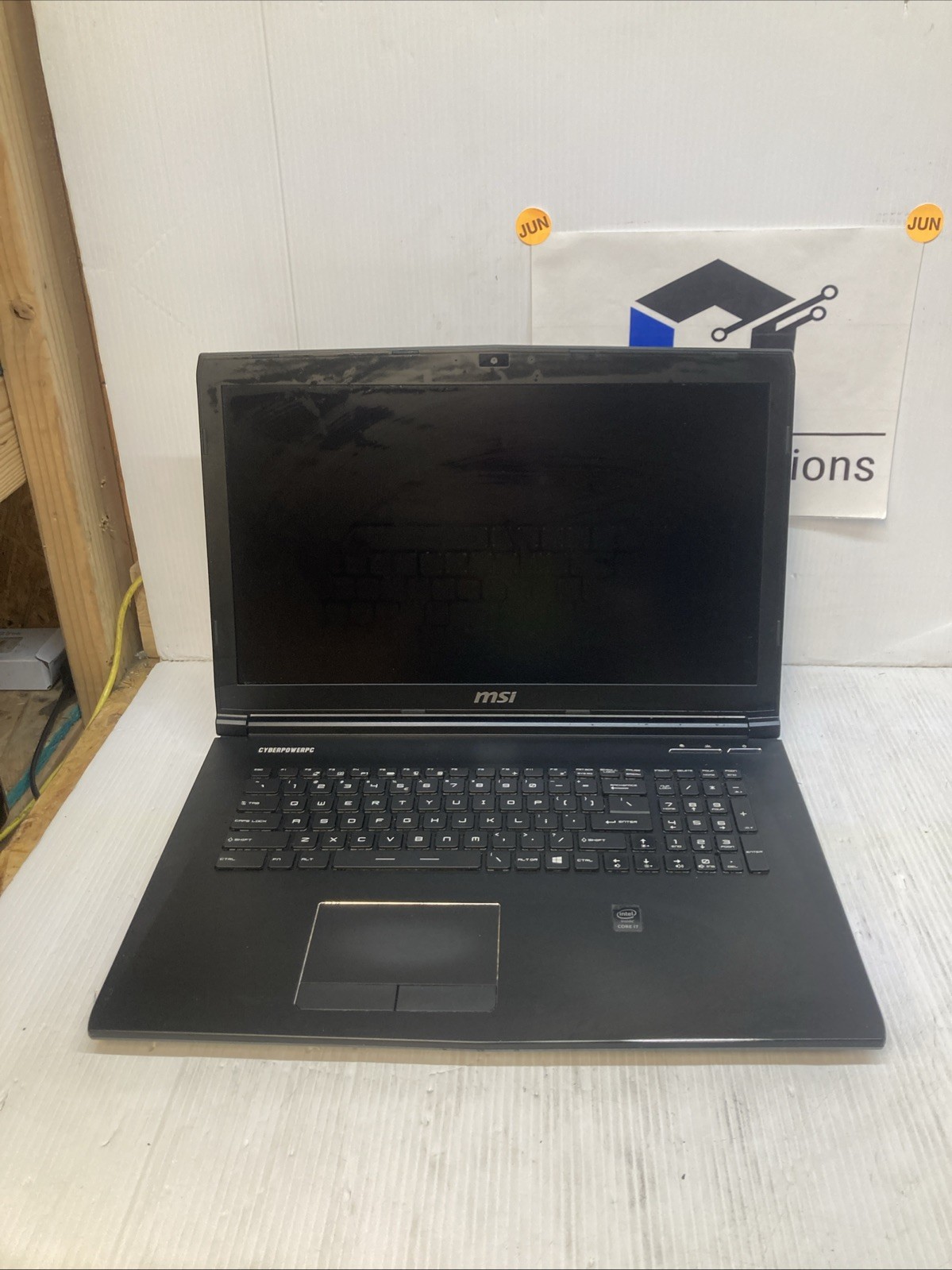 MSI MS‑1791 Intel Core i7 5700 2.7GHz 8 GB RAM 128 GB SSD WIN 11 bad battery