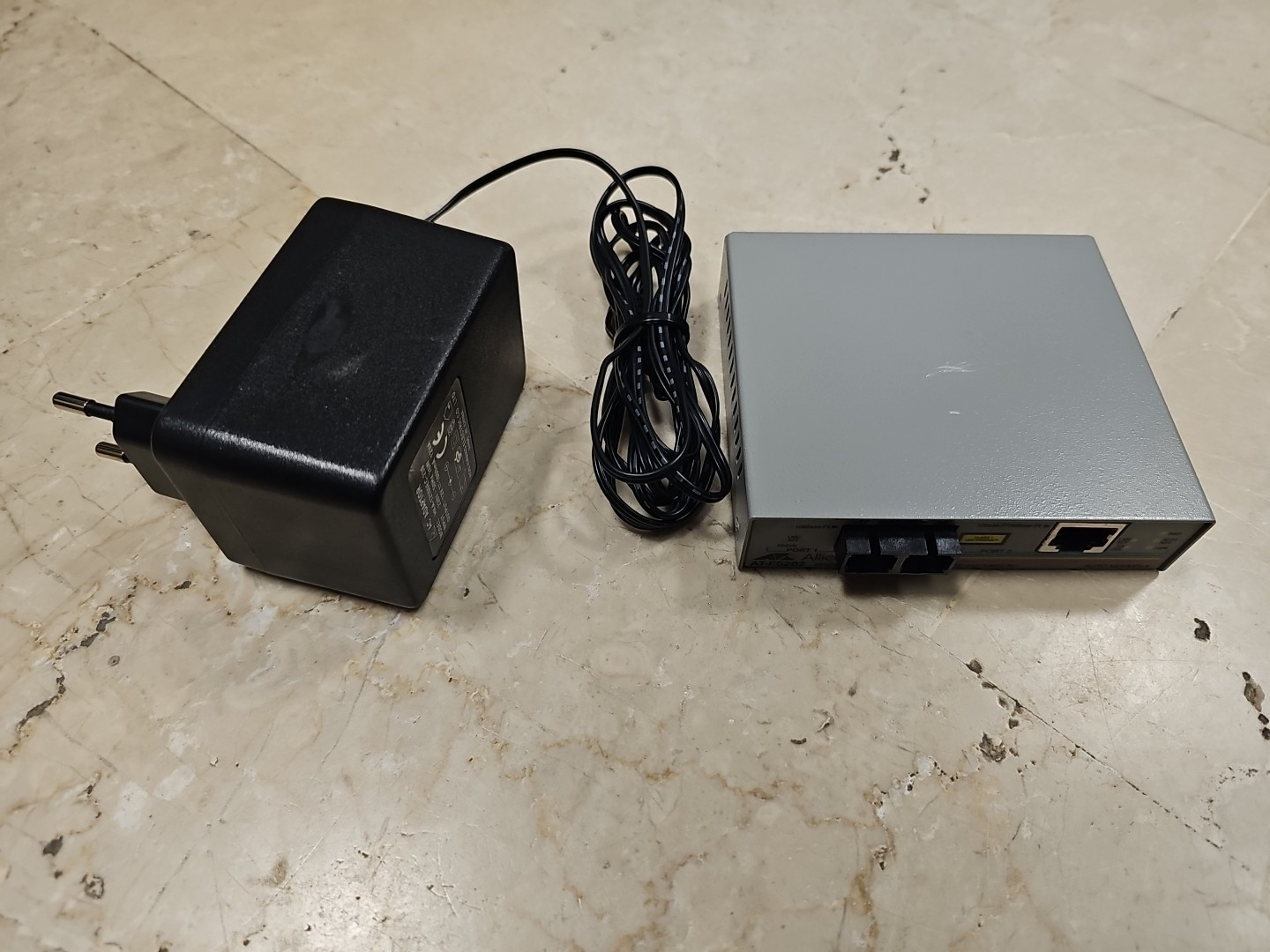 ALLIED Telesis AT-FS202 Fast Ethernet Switch IEEE 802.3/802.3U