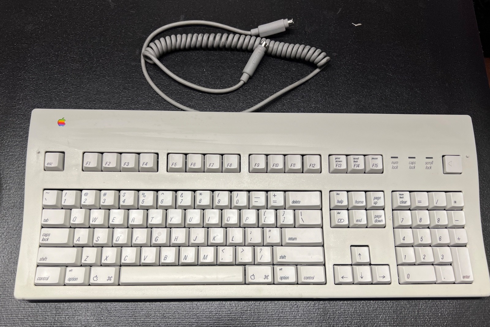 Vintage Apple Extended Keyboard II M3501 ADB Mechanical Cream Alps Switches