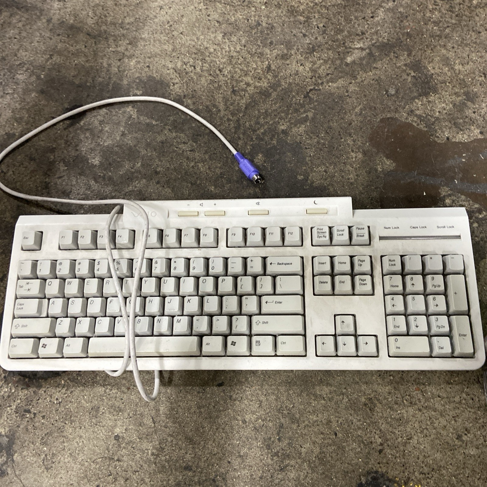 Sony VAIO PCVA-KB7P/U Multimedia Keyboard Silver Wired Vintage OEM