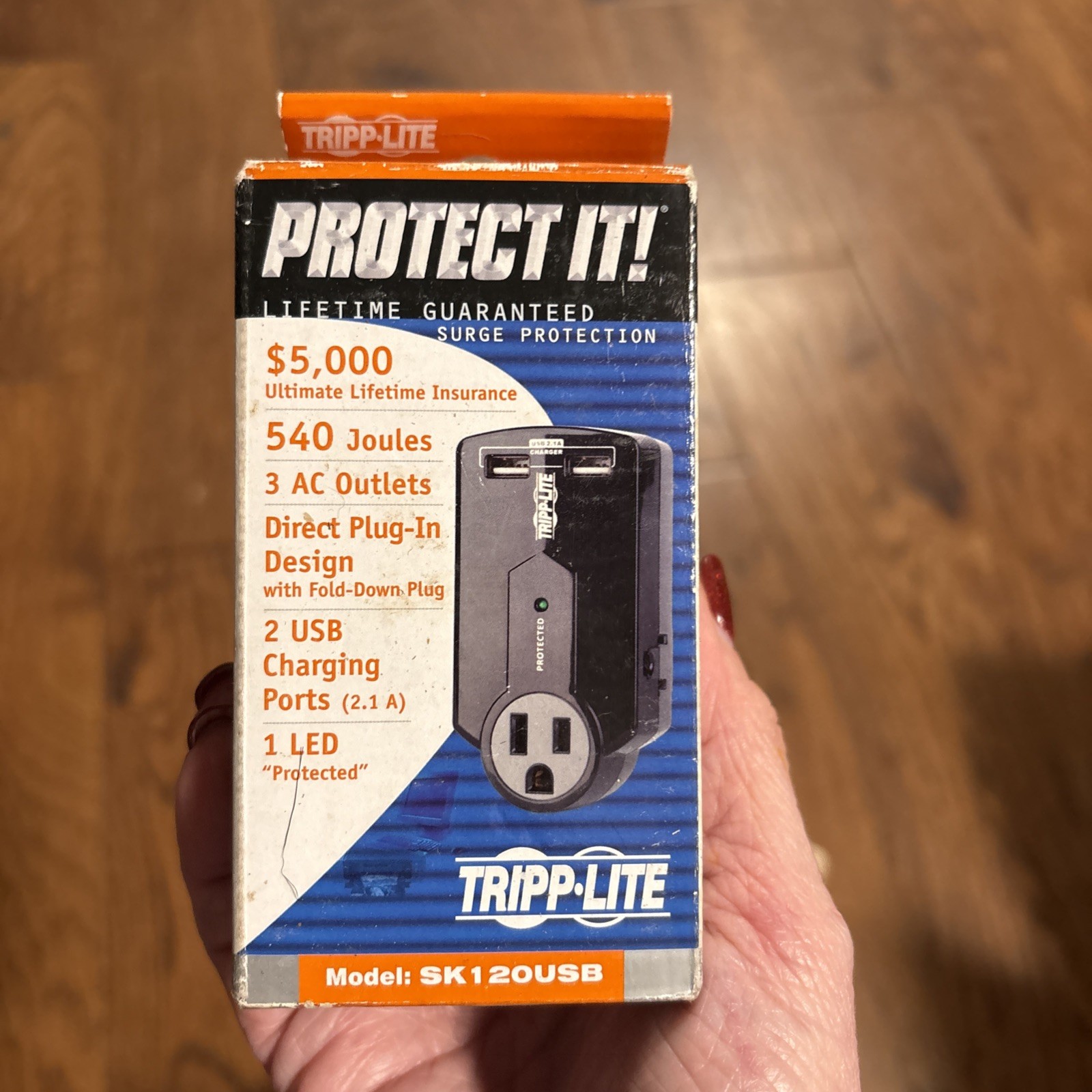 Tripp Lite SK120USB Surge Protector 3 Outlet 2 USB Plug In Wall Adapter NEW