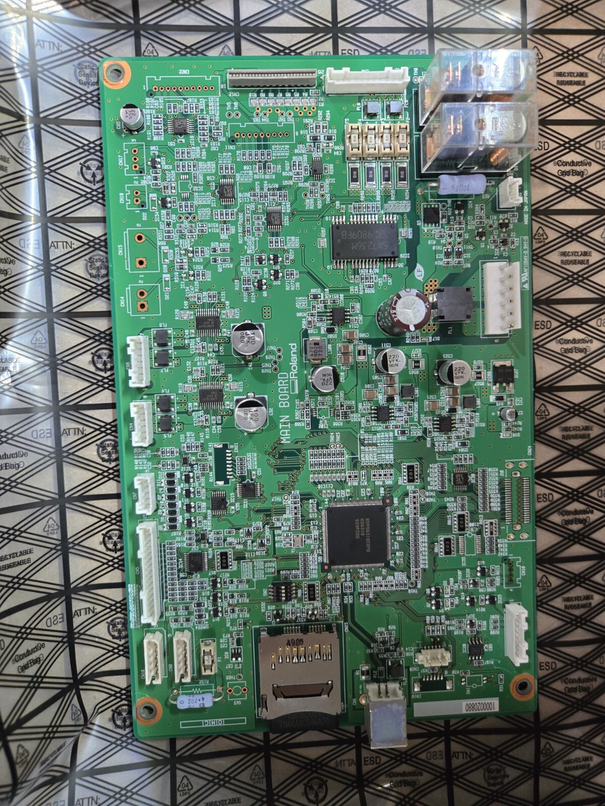 Original Roland MODEL MDX-50 MAIN BOARD CG1111_01 1000020880