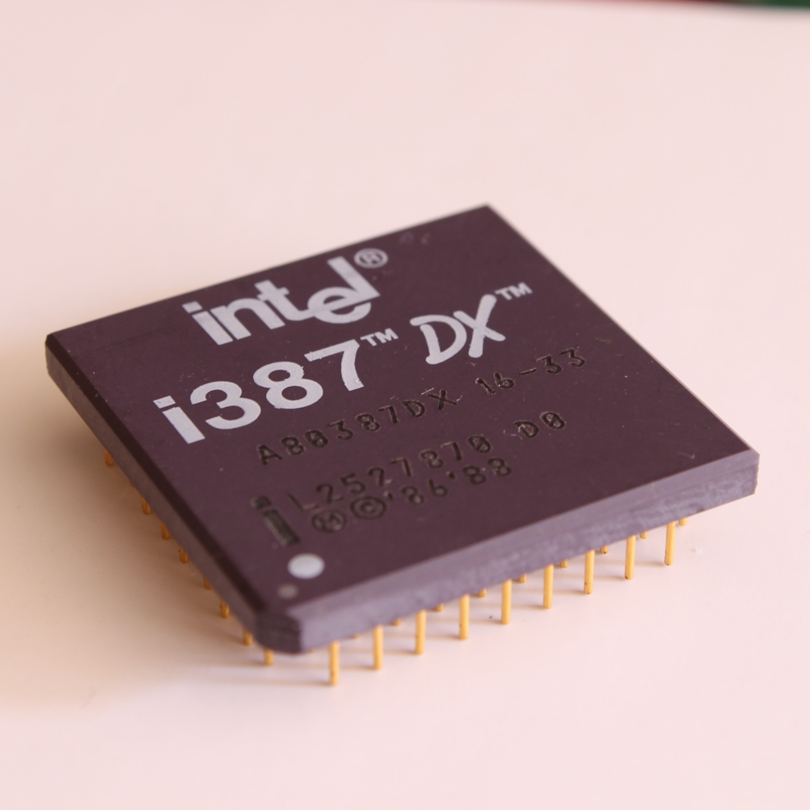 Intel i387 DX A80387DX-16/33 Math Coprocessor FPU Gold PGA 80386DX Vintage