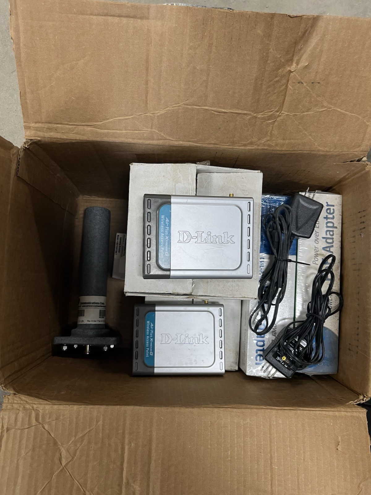 D-link Air-plus Wireless Network  Setup With  Antennas And Lightning Arrestoes