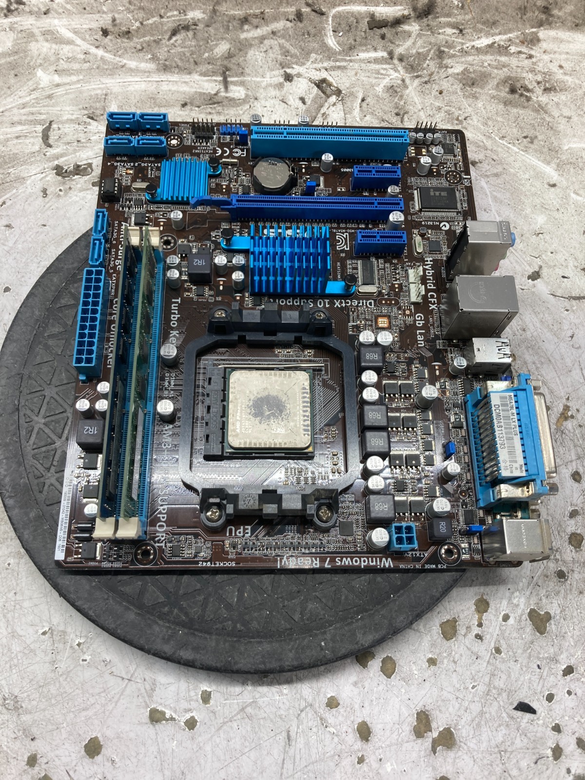 ASUS M5A78L-MLX PLUS Motherboard Bundle AMD Phenom II X6 1045T 2.70GHz 8GB