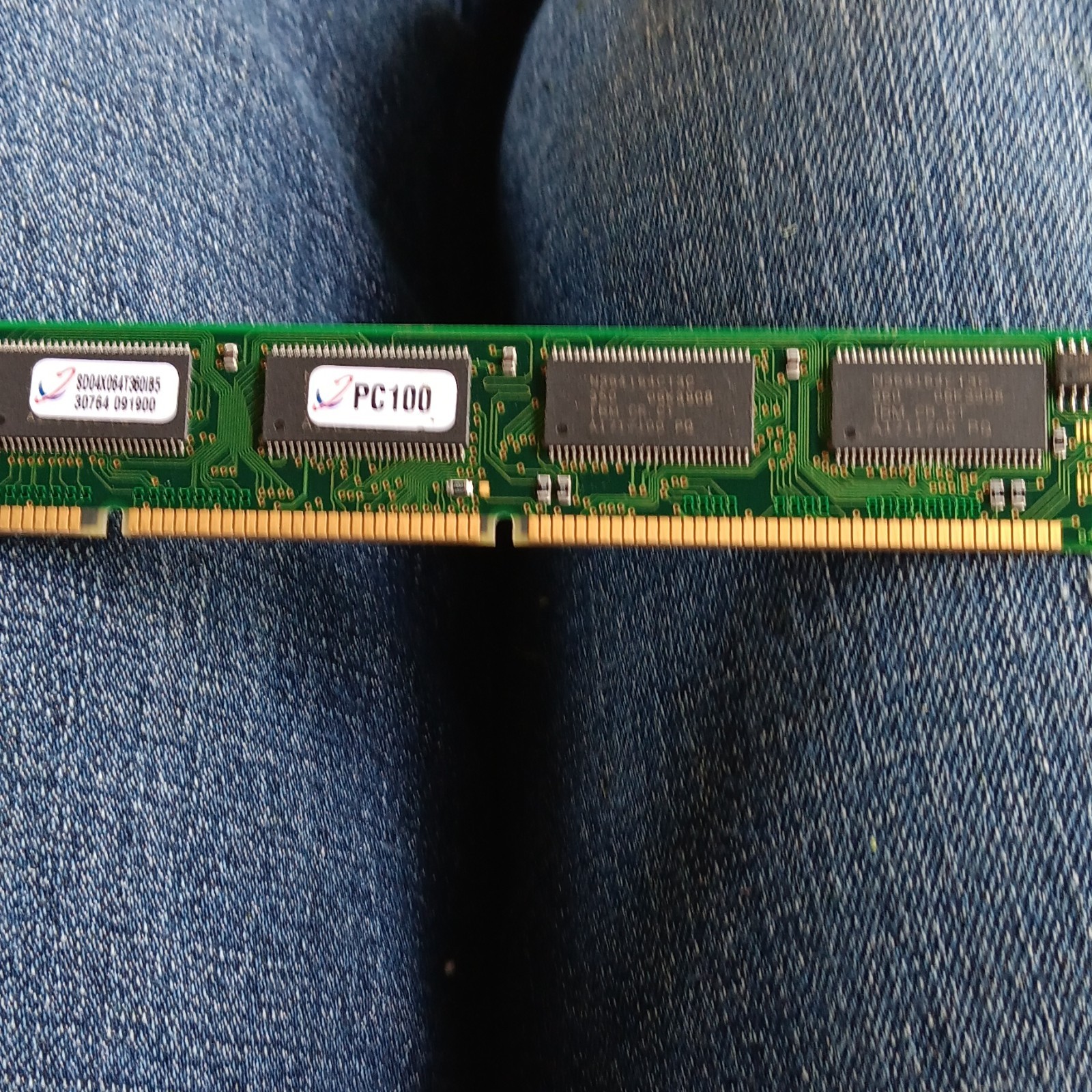 IBM 32MB PC 100 168 Pin SDRAM