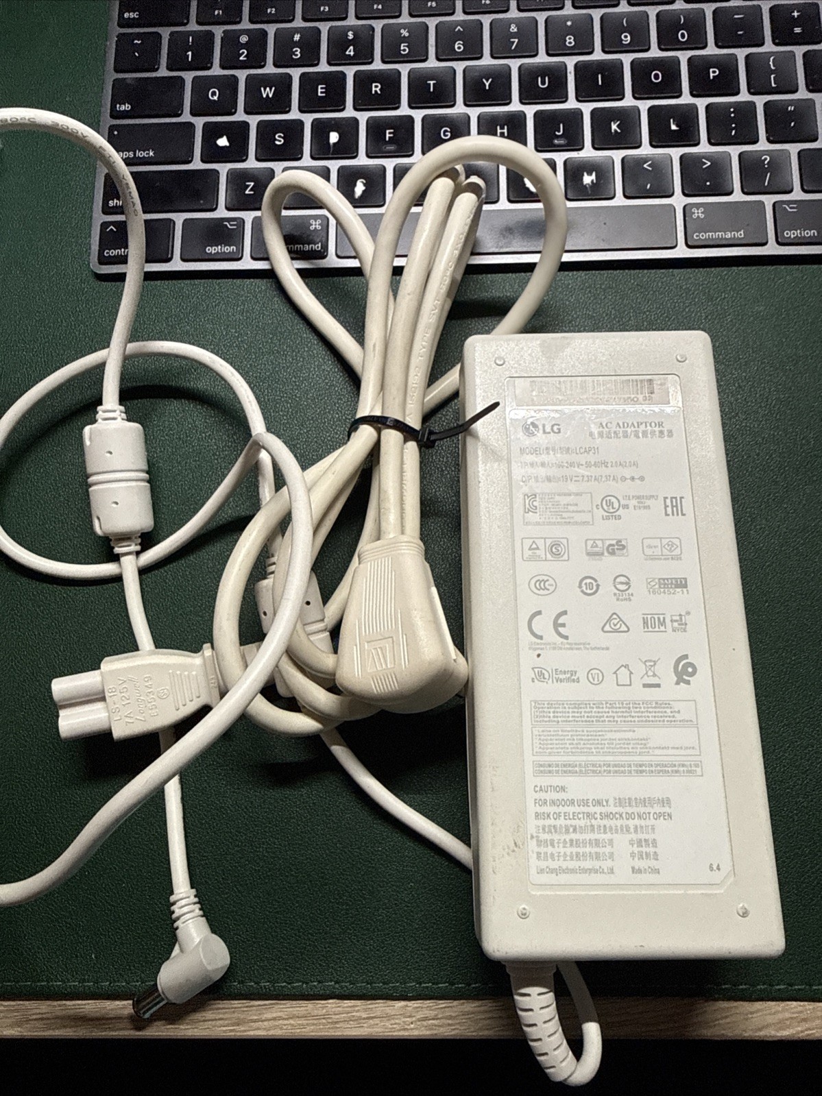 OEM LG LCAP31 19V 7.37A 140w AC Adapter For LG Monitors