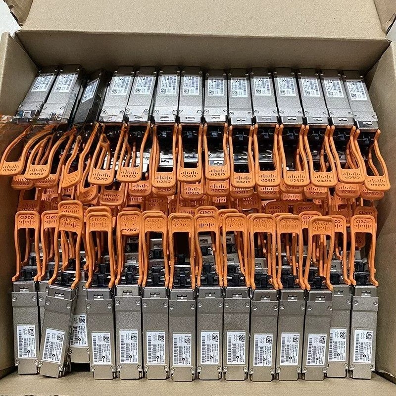 1Pcs Cisco QSFP-40G-CSR4 40G  MOP 10-2837-02/03 Multimode Optical Transceiver