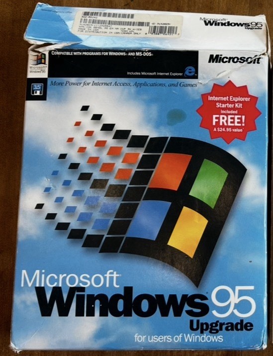 Microsoft Windows 95 Upgrade 3.5 Floppy Boxed Set 13 Disks + IE Kit HP Recovery