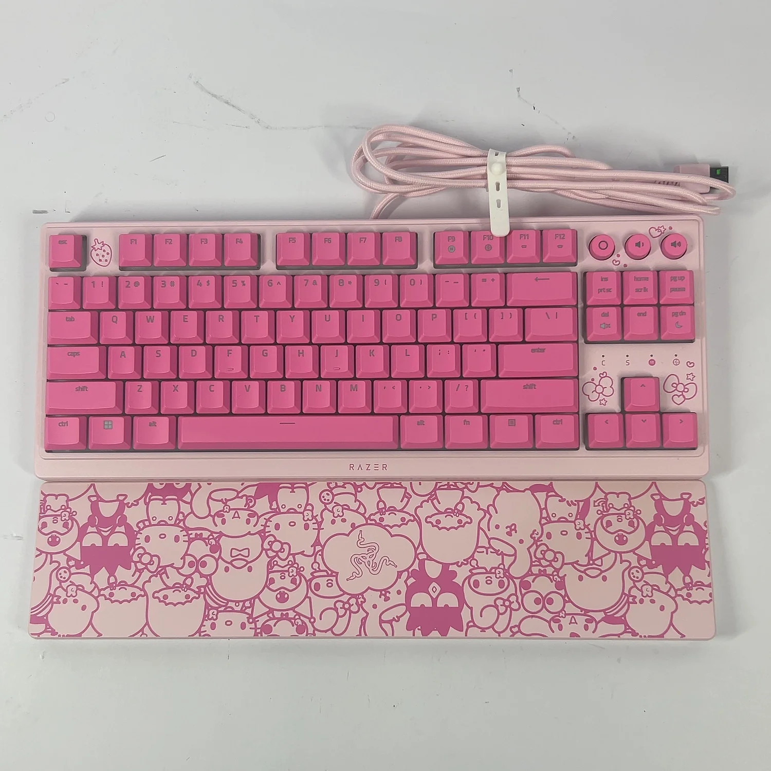 Razer Ornata V3 Tenkeyless Hello Kitty Pink RZO3-0488 Gaming Keyboard