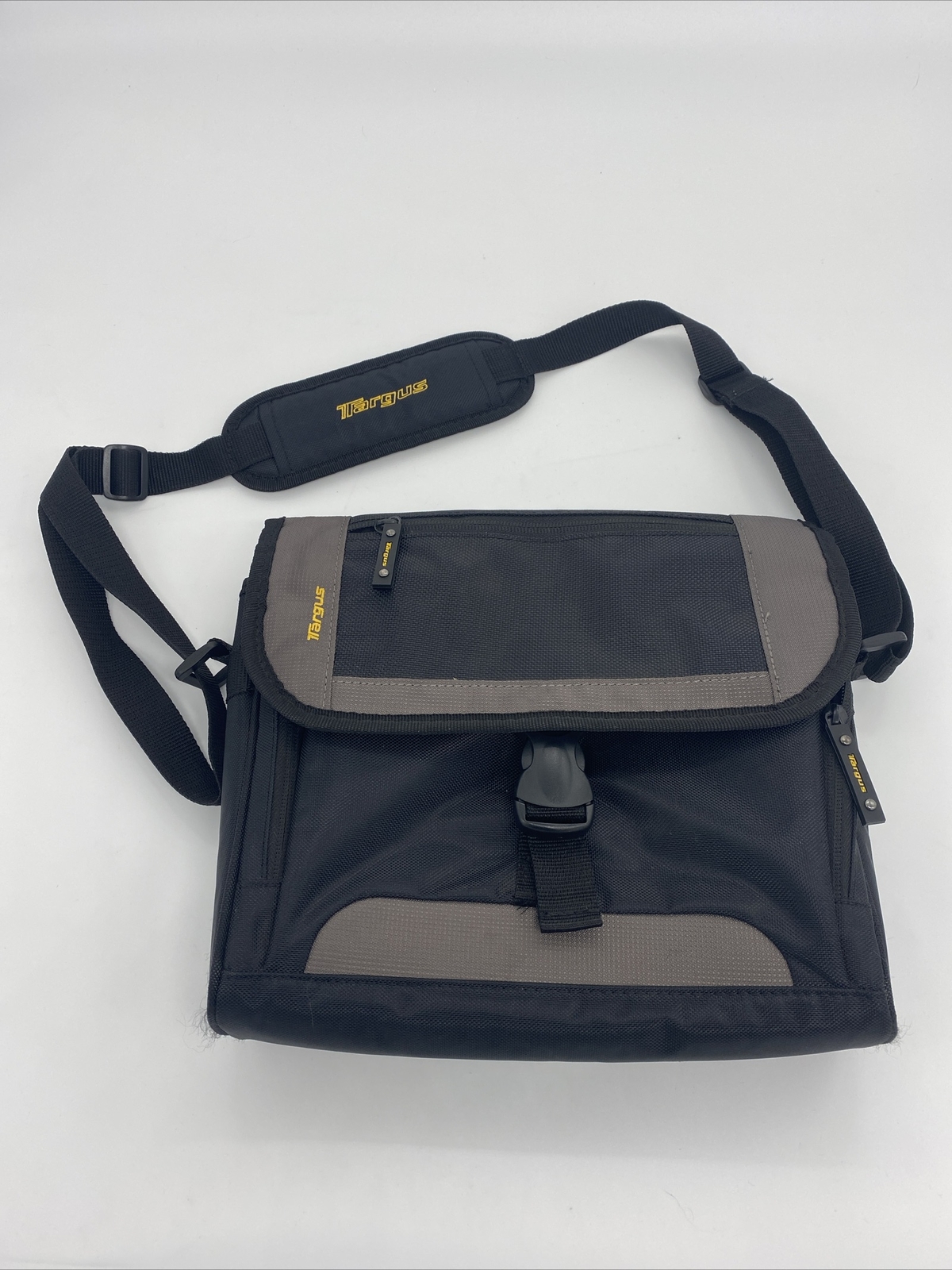 10" Tablet iPad Messenger Shoulder Bag - Mini - Targus CityGear - TSM148-50