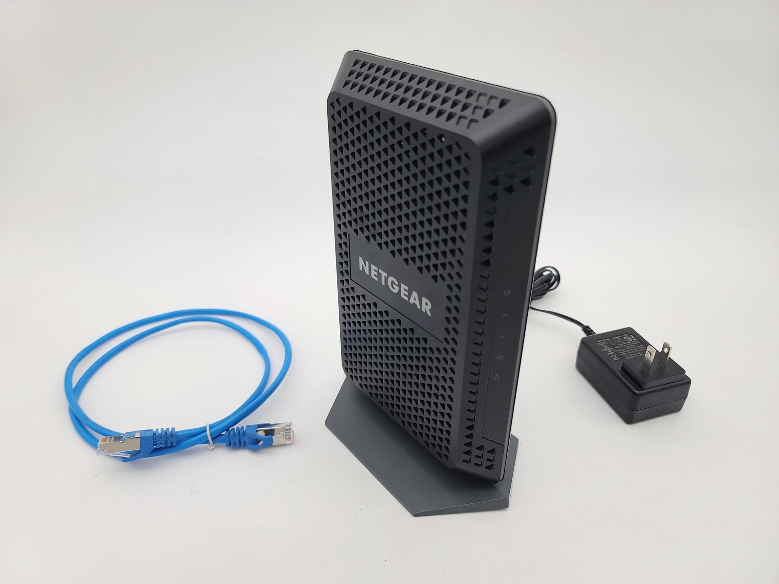 NETGEAR CM600 DOCSIS 3.0 HIGH-SPEED CABLE MODEM 24X8 CHANNEL BONDING GIGABIT