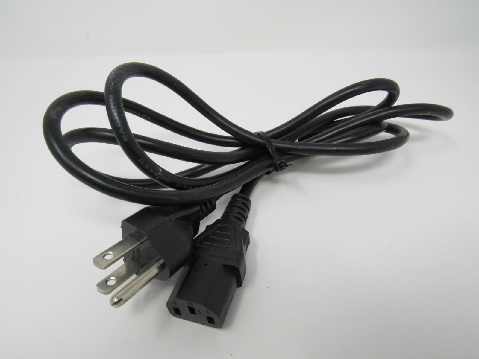 Volex Power Cord 5.5 ft NEMA 5-15P IEC C13 18AWG V1625