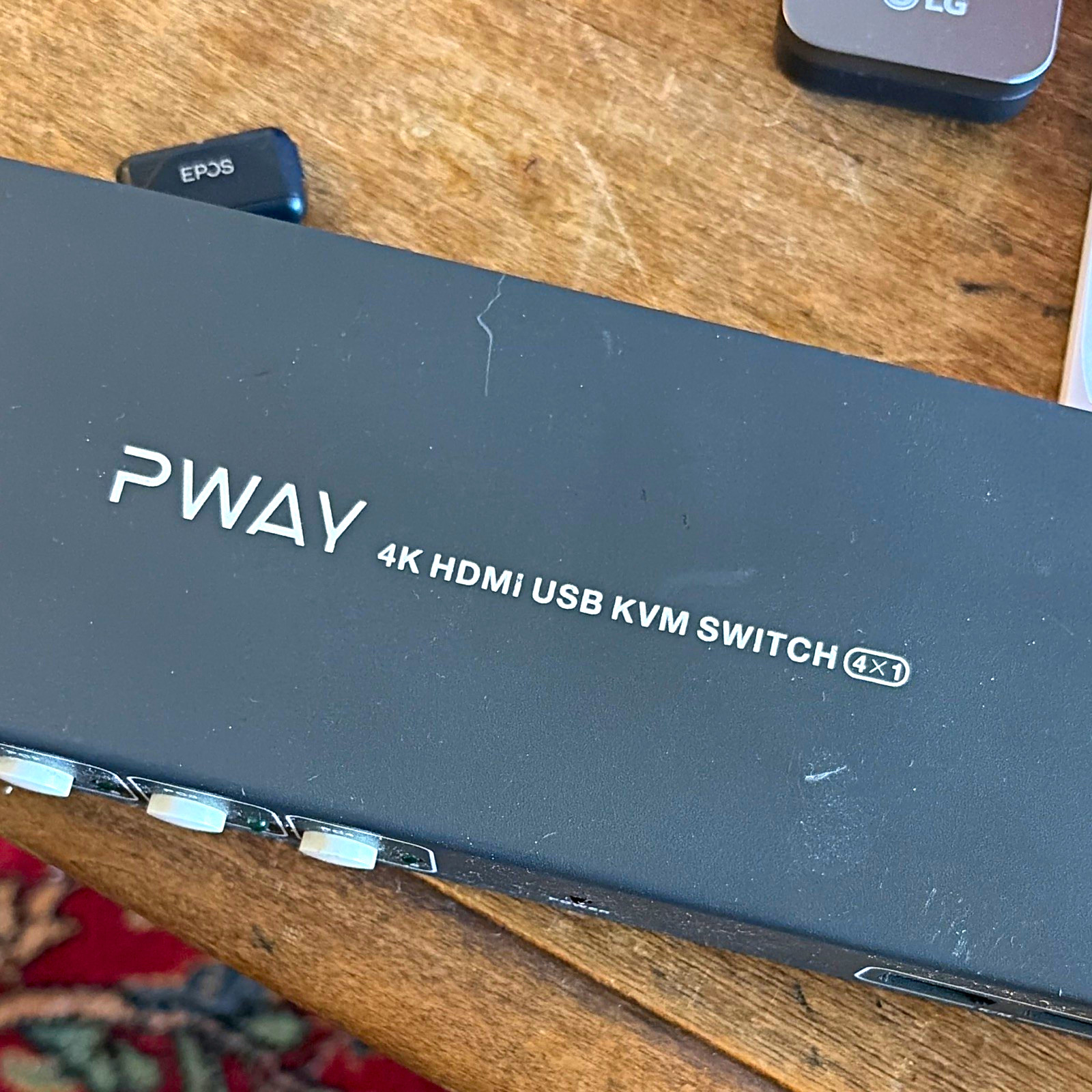 PWAY 4K HDMI USB KVM Switch 4x1 4:1 Split 0ft Cable Black