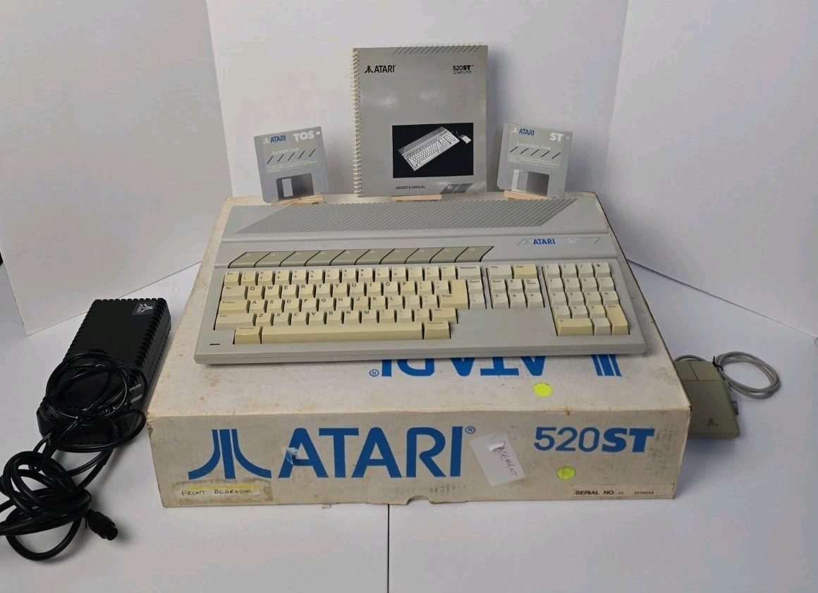 Atari 520ST Home Computer CIB w/ Manual, Disks, Mouse & Power Supply TESTED VGC