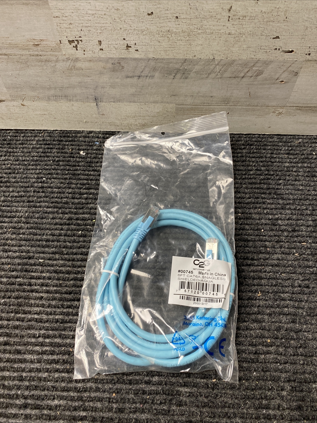 New C2G 6ft Cat6a Ethernet Cable - Snagless shielded-blue #00745