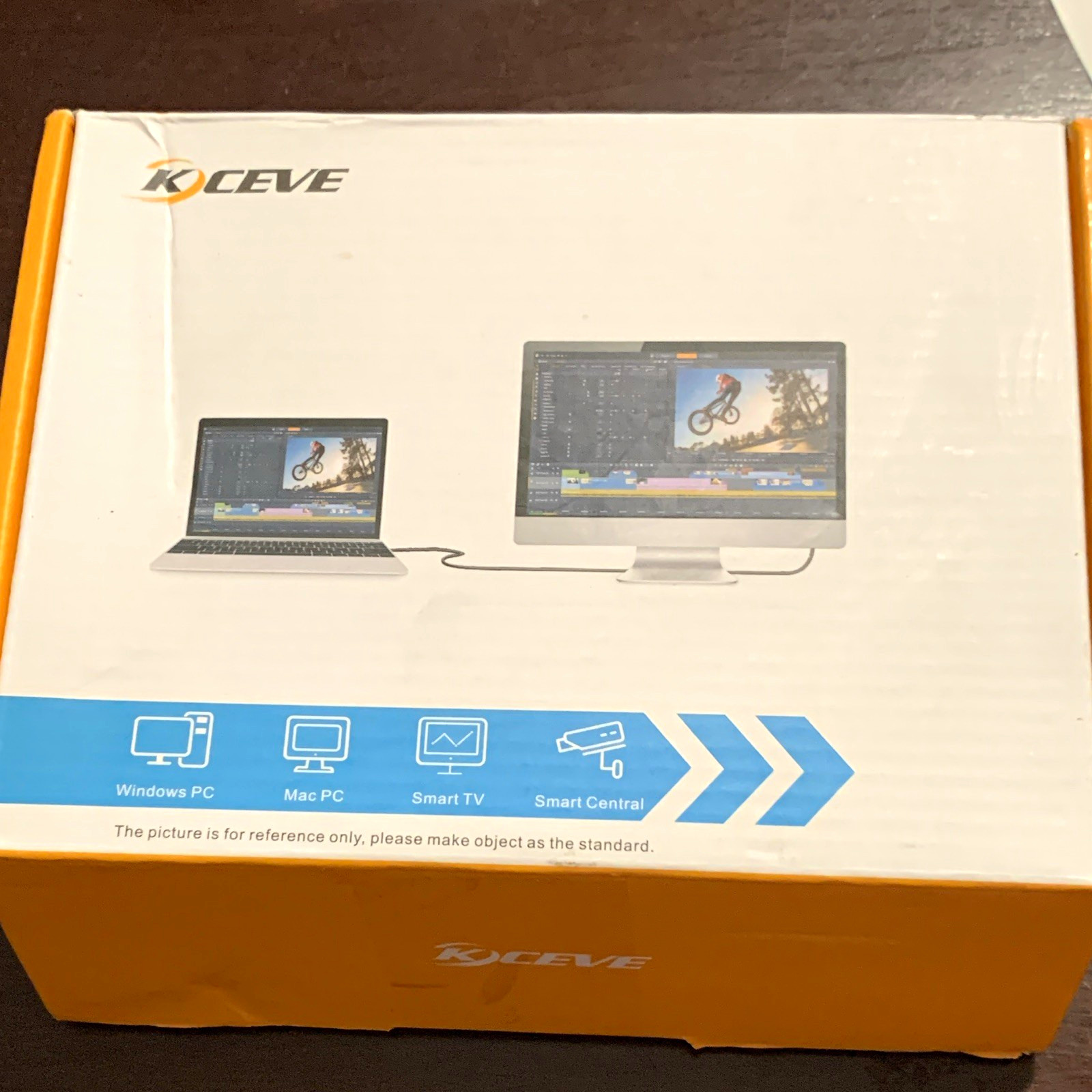 KCEVE KC-KVM203DS 4K USB-C Triple Monitor KVM Switch Box Powered Silver