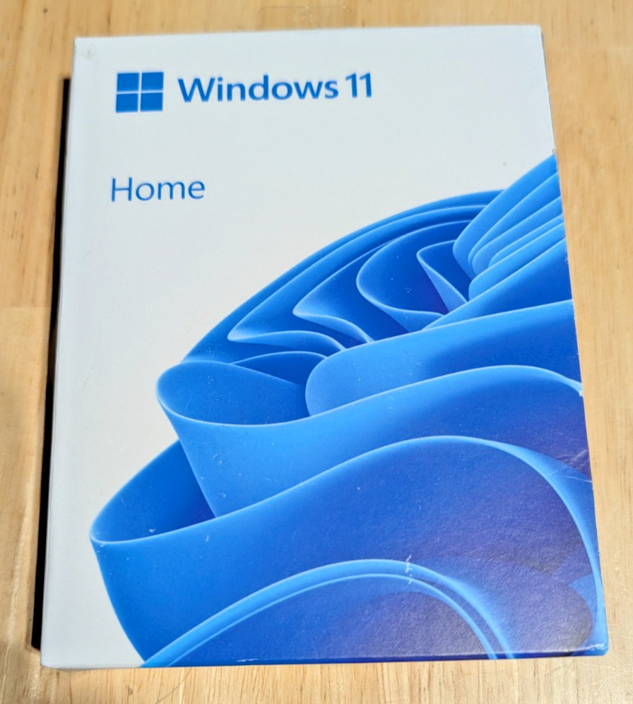 Factory Sealed - Windows 11 Home USB Retail Pack | 64 BIT | Fast Shipping |