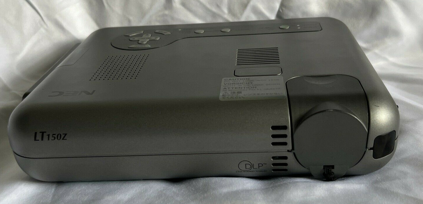 NEC LT150Z Projector w/ Remote & Carrying Case *Tested / Working*