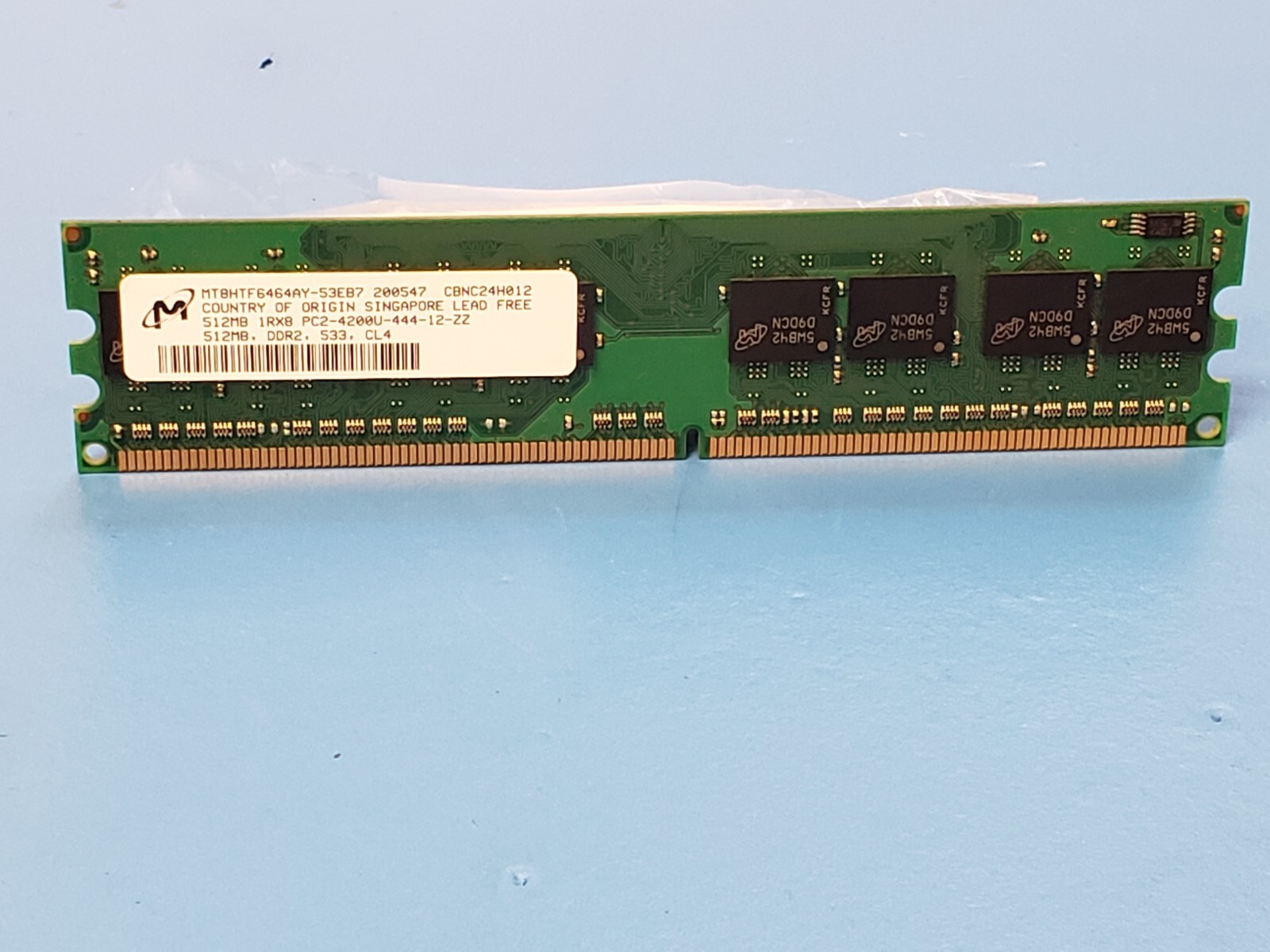 Micron MT8HTF6464AY-53EB7 DDR2-533 512MB 1Rx8 PC2-4200U-444-12-ZZ CL4 Memory