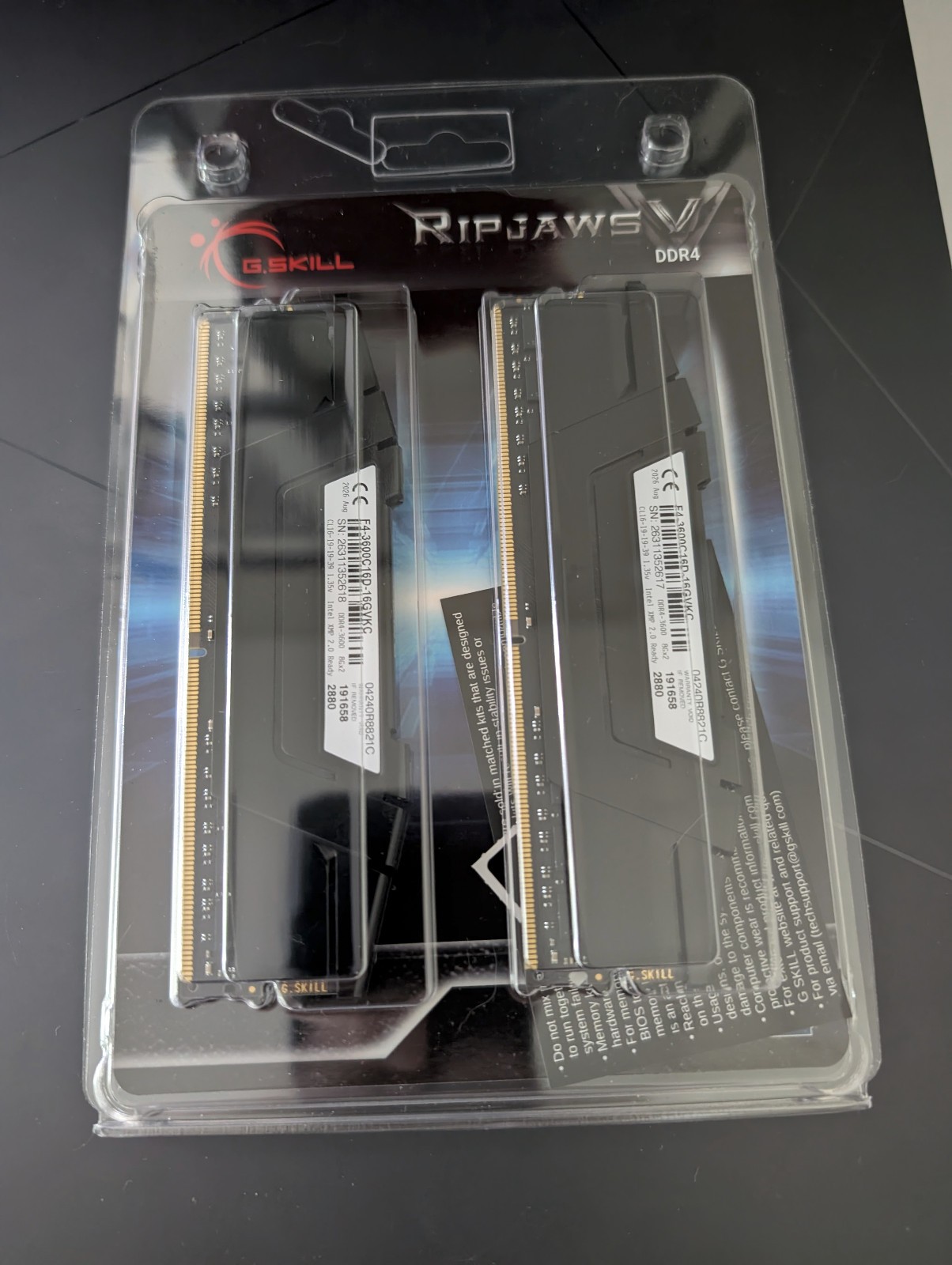 G.Skill RipJaws V 16GB (2x8GB) PC4-28800 (DDR4-3600) Memory F4-3600C16D-16GVKC