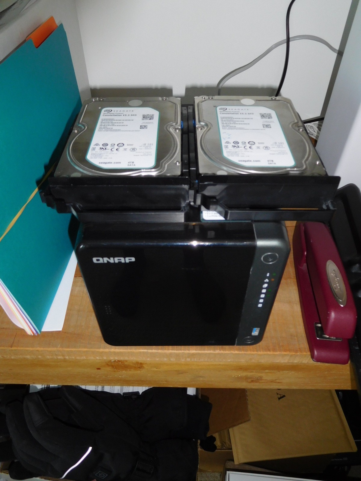 QNAP TS-453D, 52400-QG3200-01-RS, Quad-core 2.5GbE NAS for professionals
