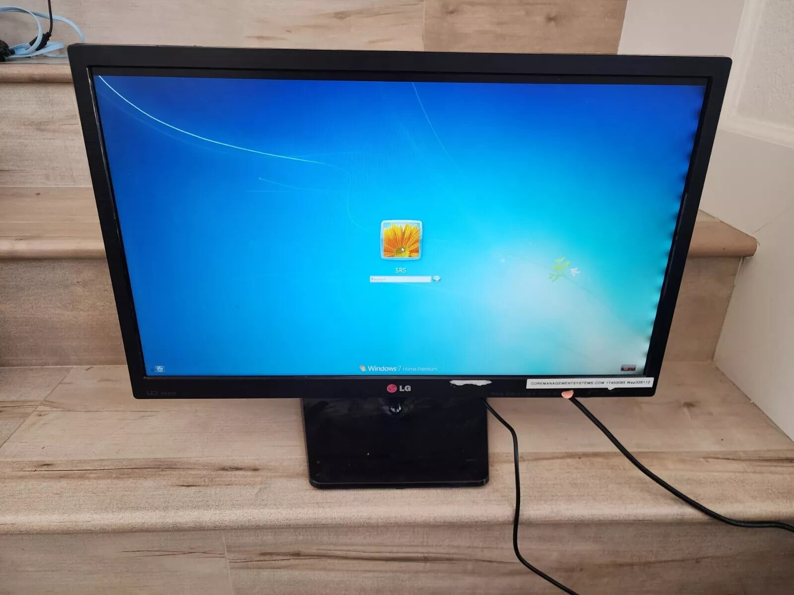 LG Flatron 24EN33 FHD LED LCD Display Monitor window 10 pro