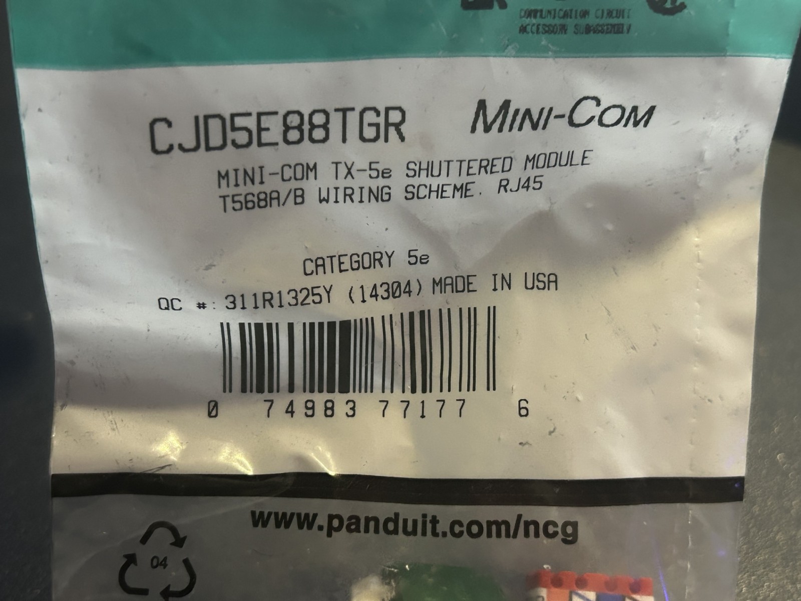 Panduit CJD5E88TGR Mini-Com Module Cat 5E