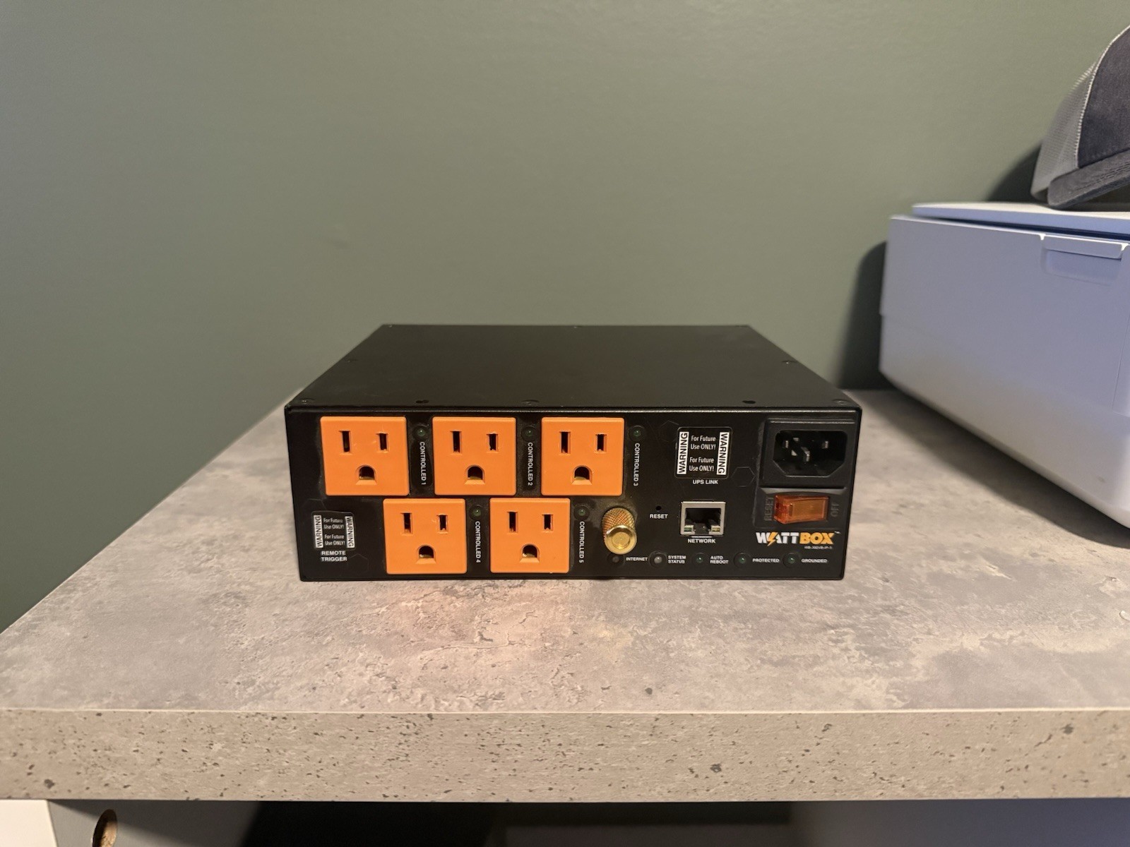 WattBox WB-300VB-IP-5 5-Outlet Surge Protector IP Power Conditioner 120V 15A