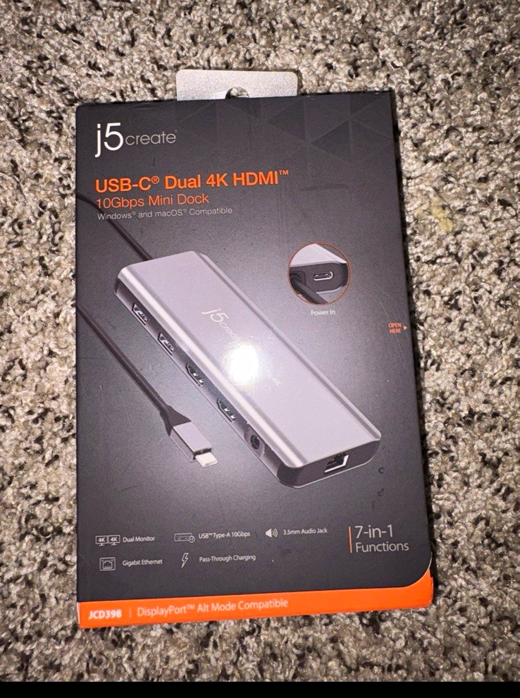 j5create JCD398 USB-C Hub Dual 4K HDMI 7-in-1 10Gbps GbE PD Silver