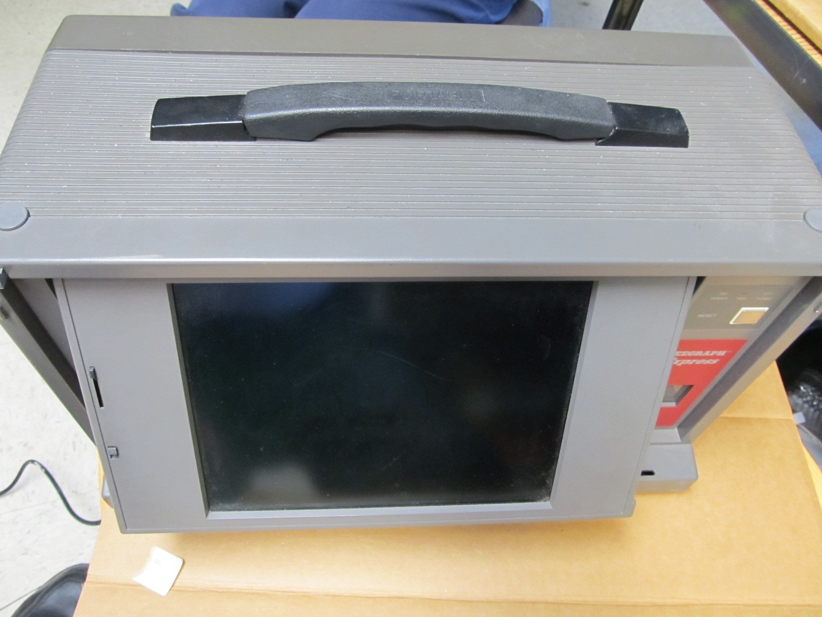 VINTAGE SHARP PC-7000 SERIES "LUGGAGE" COMPUTER FOR PARTS/REPAIR