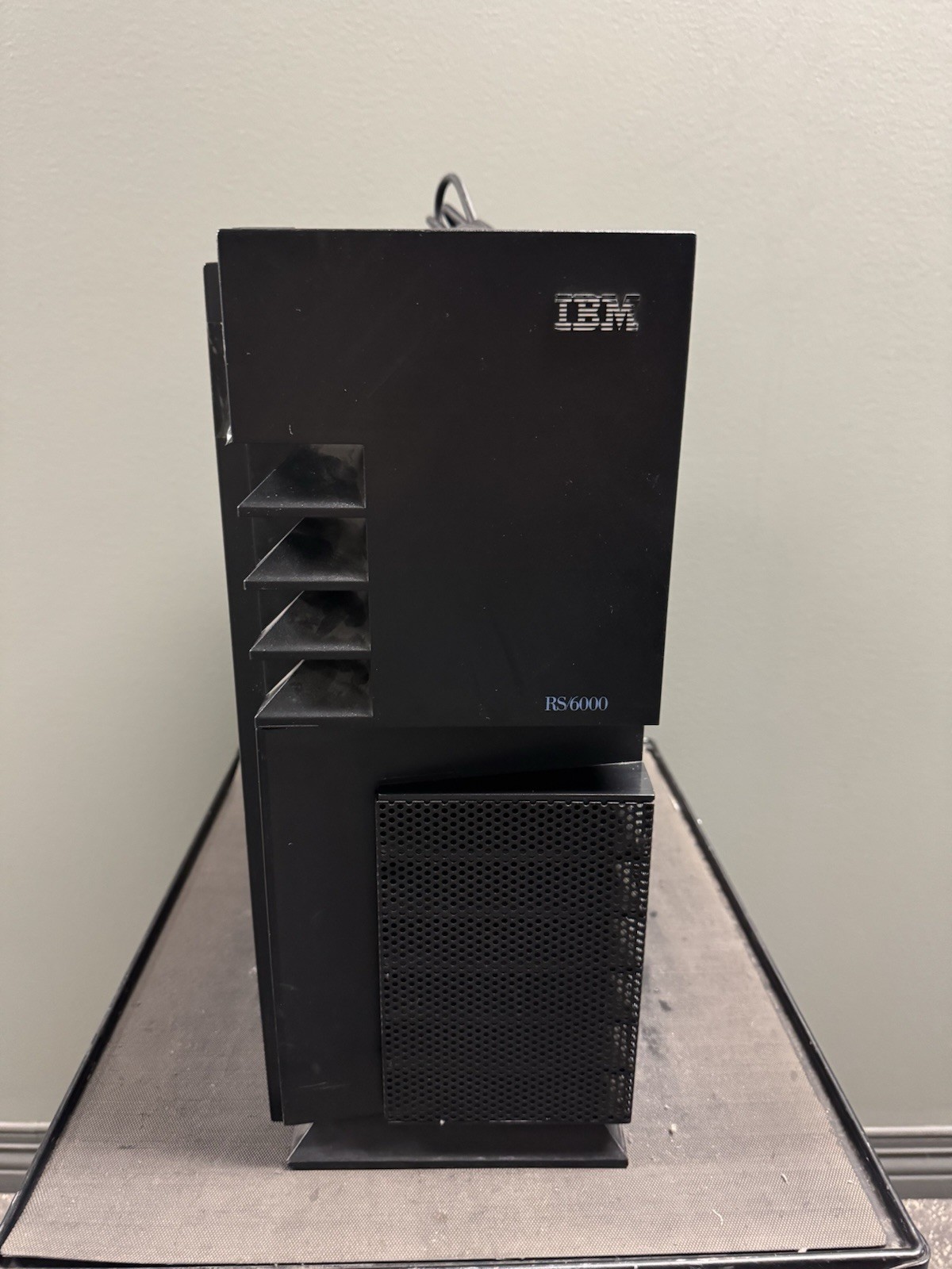 IBM RS/6000 44P Model 170 Server PowerPC 333MHz 4x 256MB No HDD #6