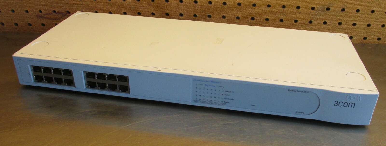 3COM Baseline 2816 3C16478 16-Port 10/100/1000 Network Switch