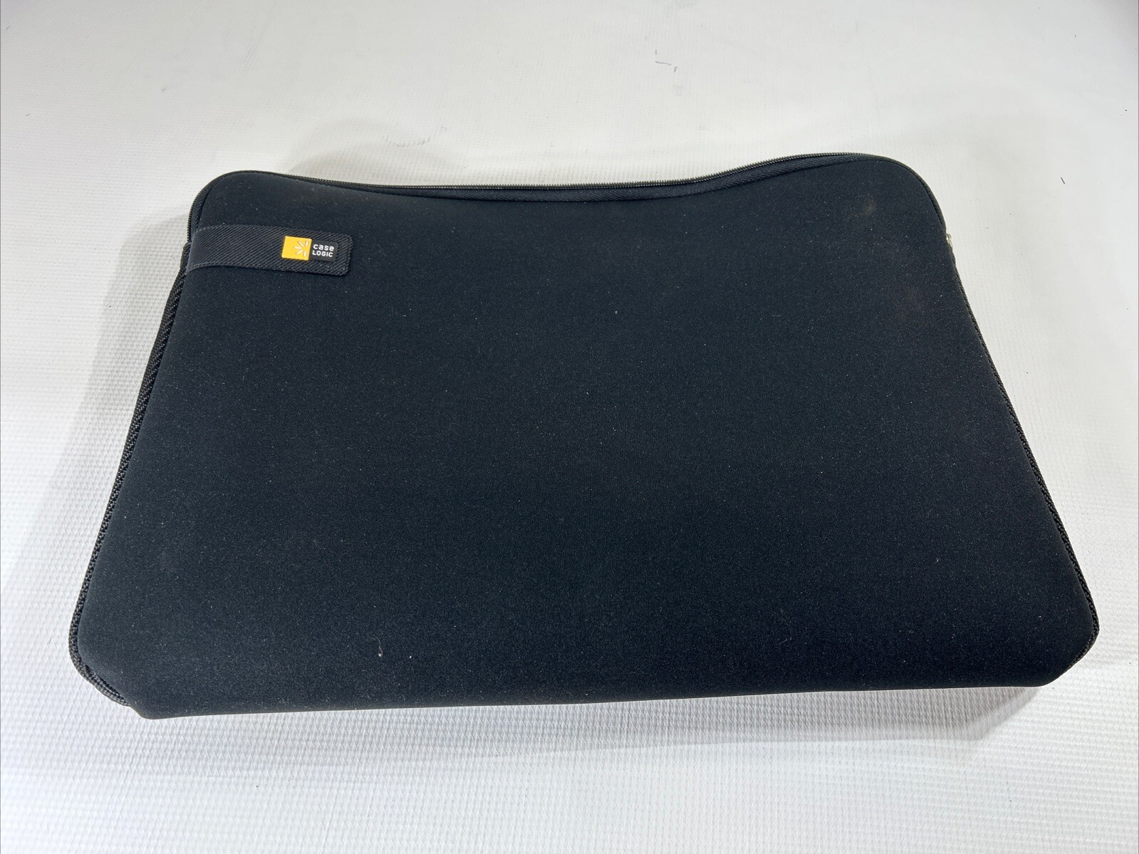 Case Logic LAPS-116 Carrying Case (Sleeve) for 16" Notebook - Black