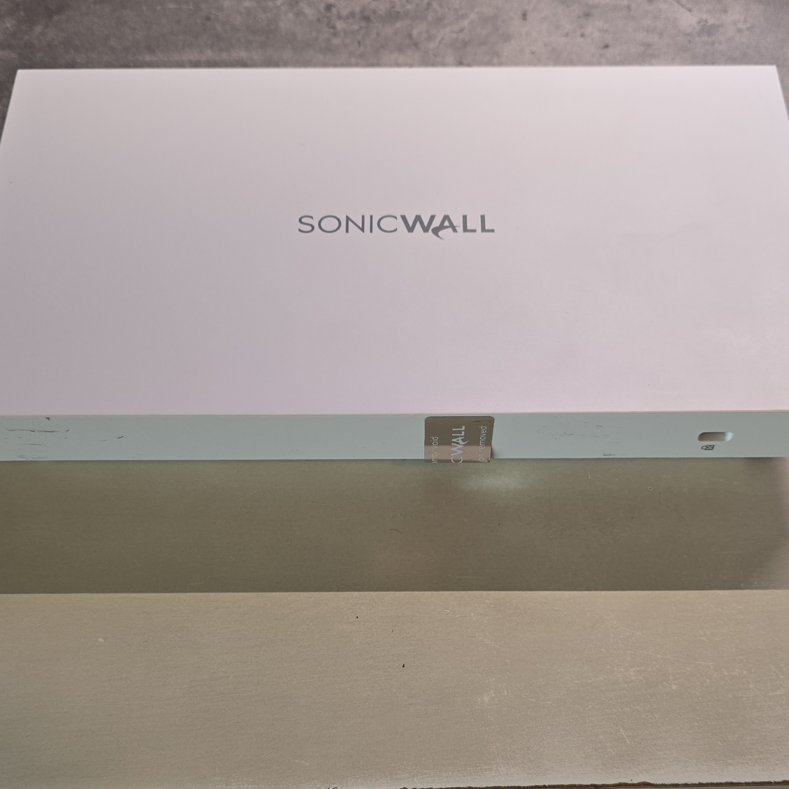 SonicWALL SonicWave 231c Wireless Access Point APL44-0CF Wi-Fi Certified
