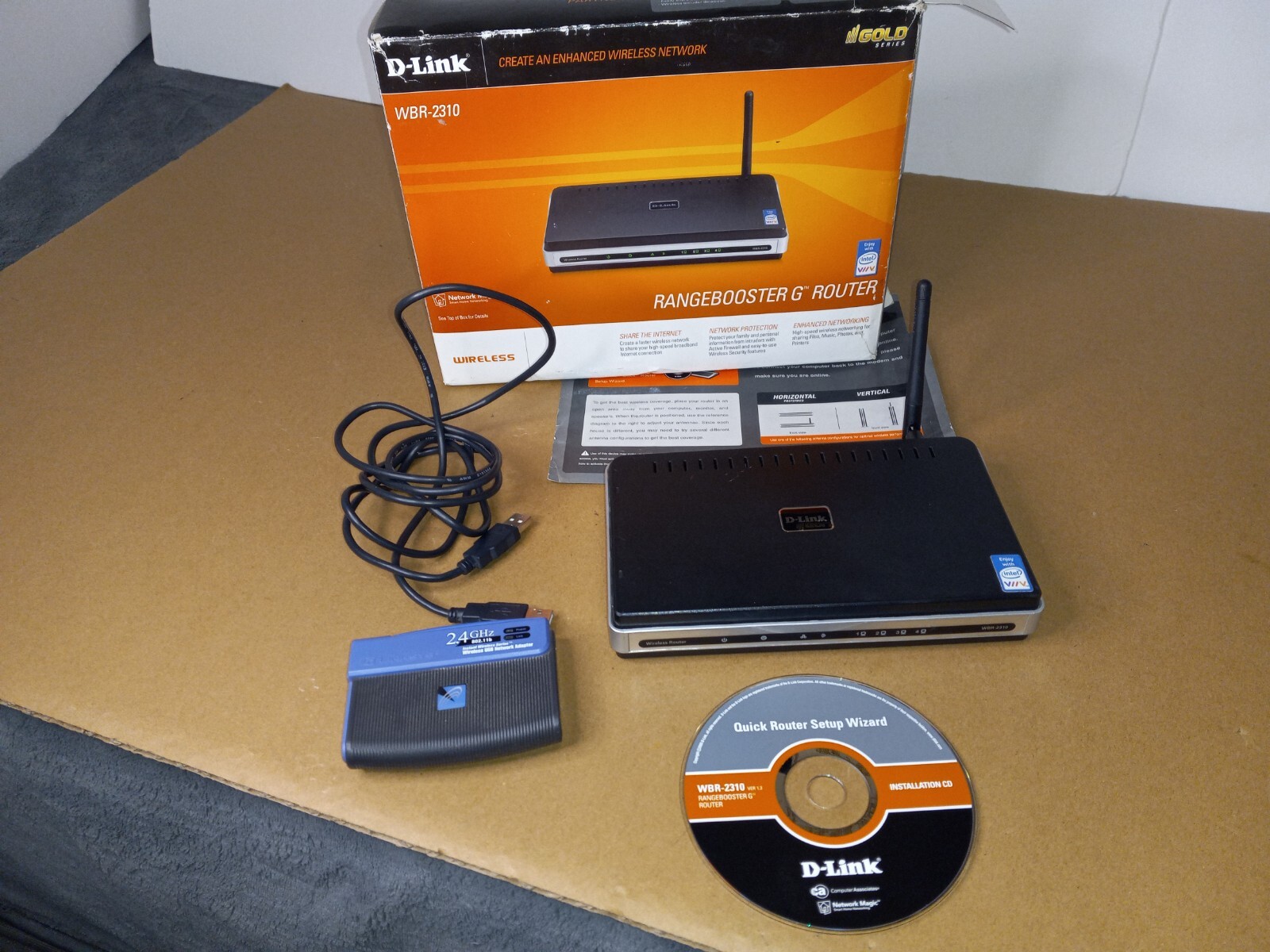 D-Link Wireless RangeBooster G Router WBR-2310 + Linksys Wireless USB Network 