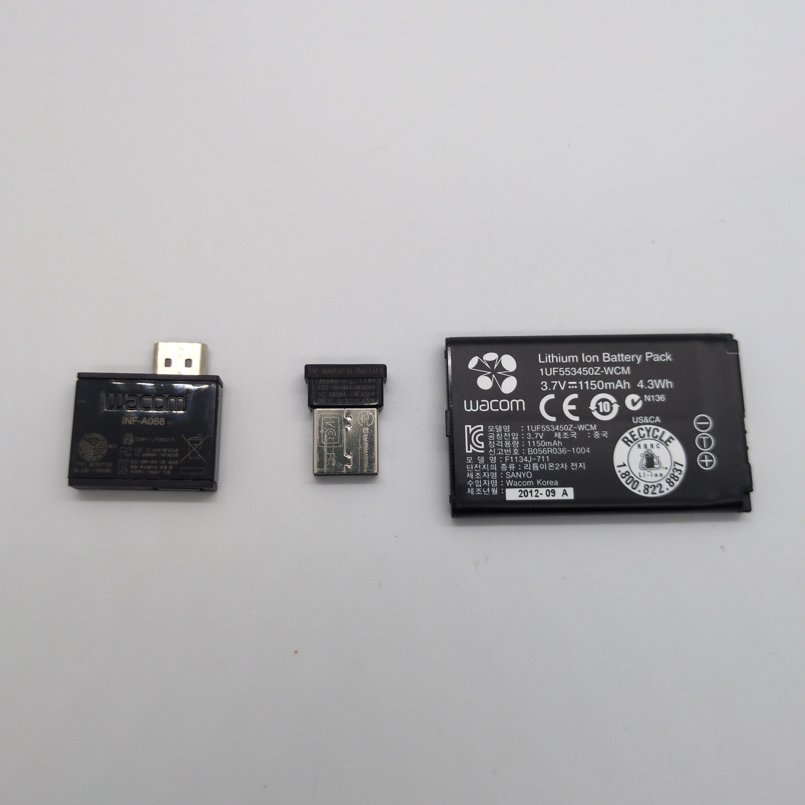 Wacom Wireless Accessory Kit. Transmitter, Receiver, Battery. 