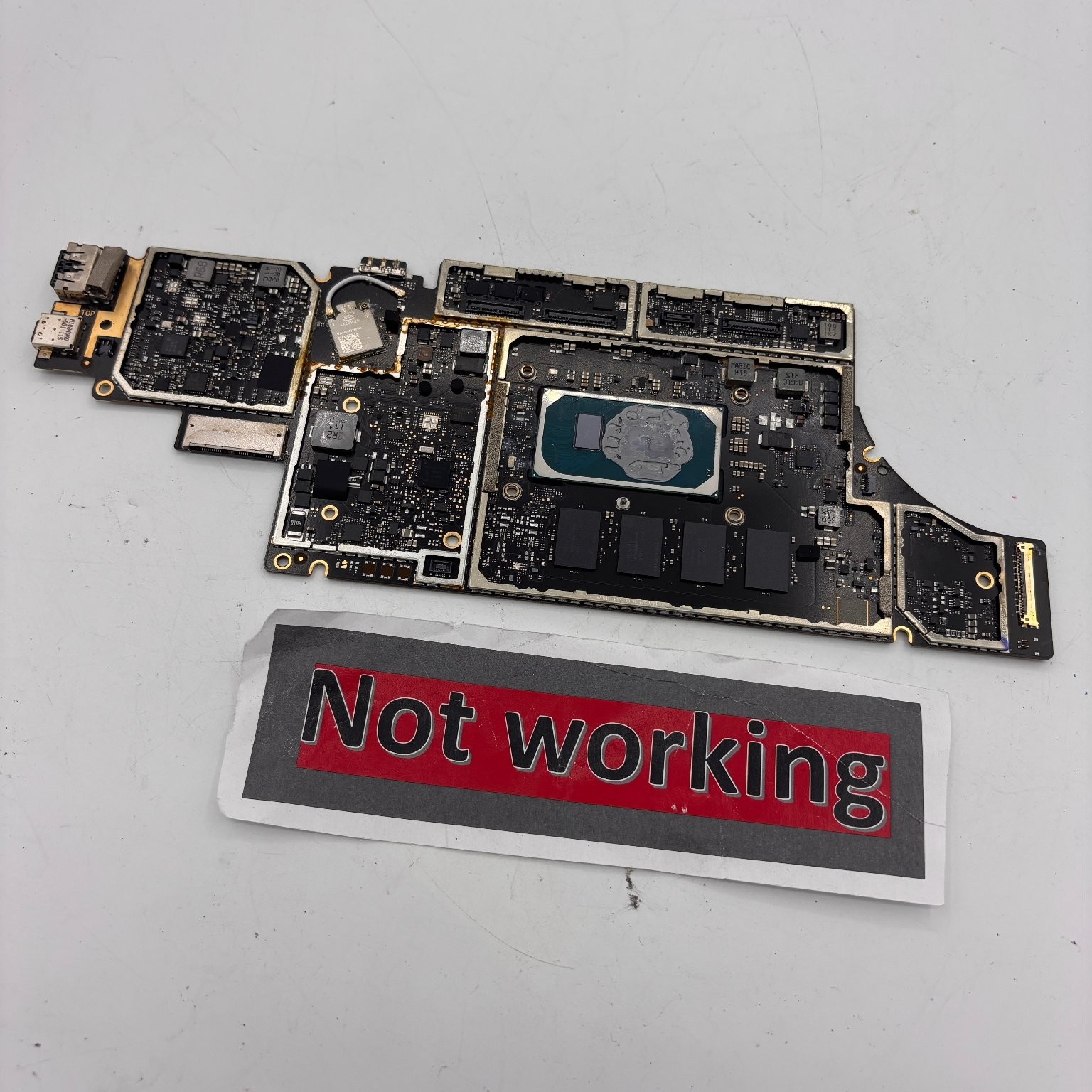 Microsoft Surface Pro 4 Model 1796 Motherboard Logic Board FOR PARTS / Read Des.