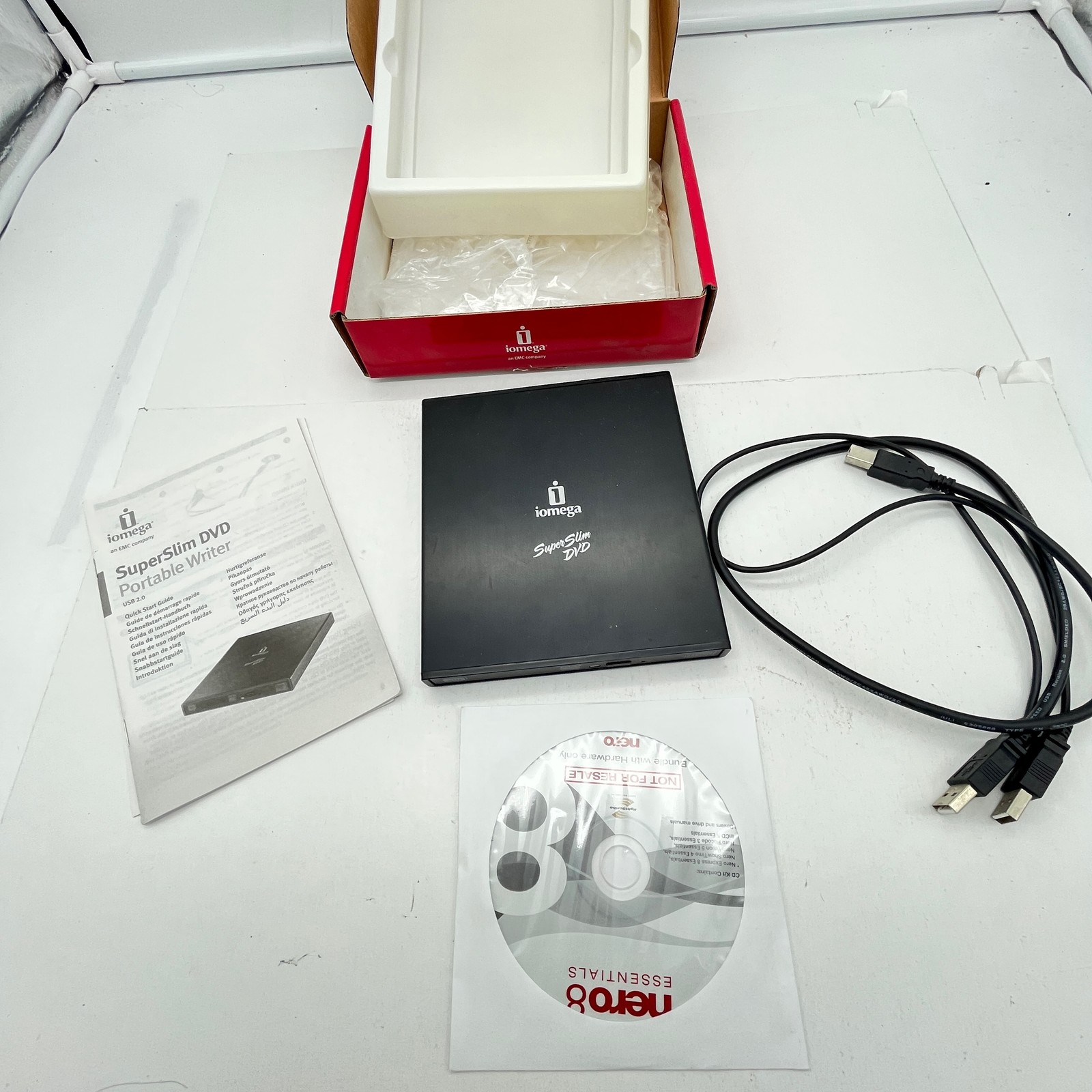 Iomega Super Slim DVD Portable / External Writer - DVD RW / CD RW, USB 2.0