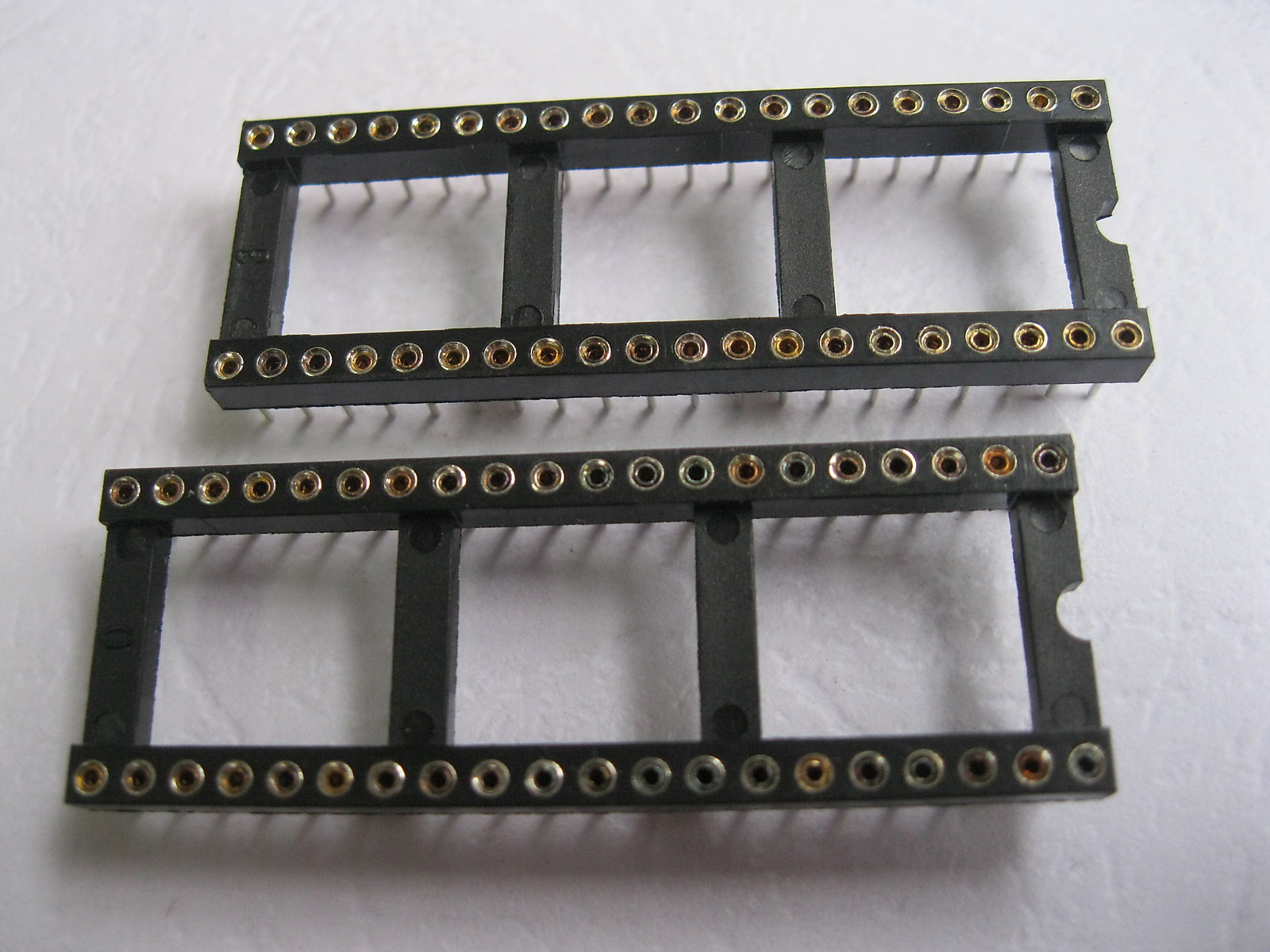 12 pcs IC Socket Adapter 40 PIN Pitch 2.54mm Round DIP High Quality X=15.24mm