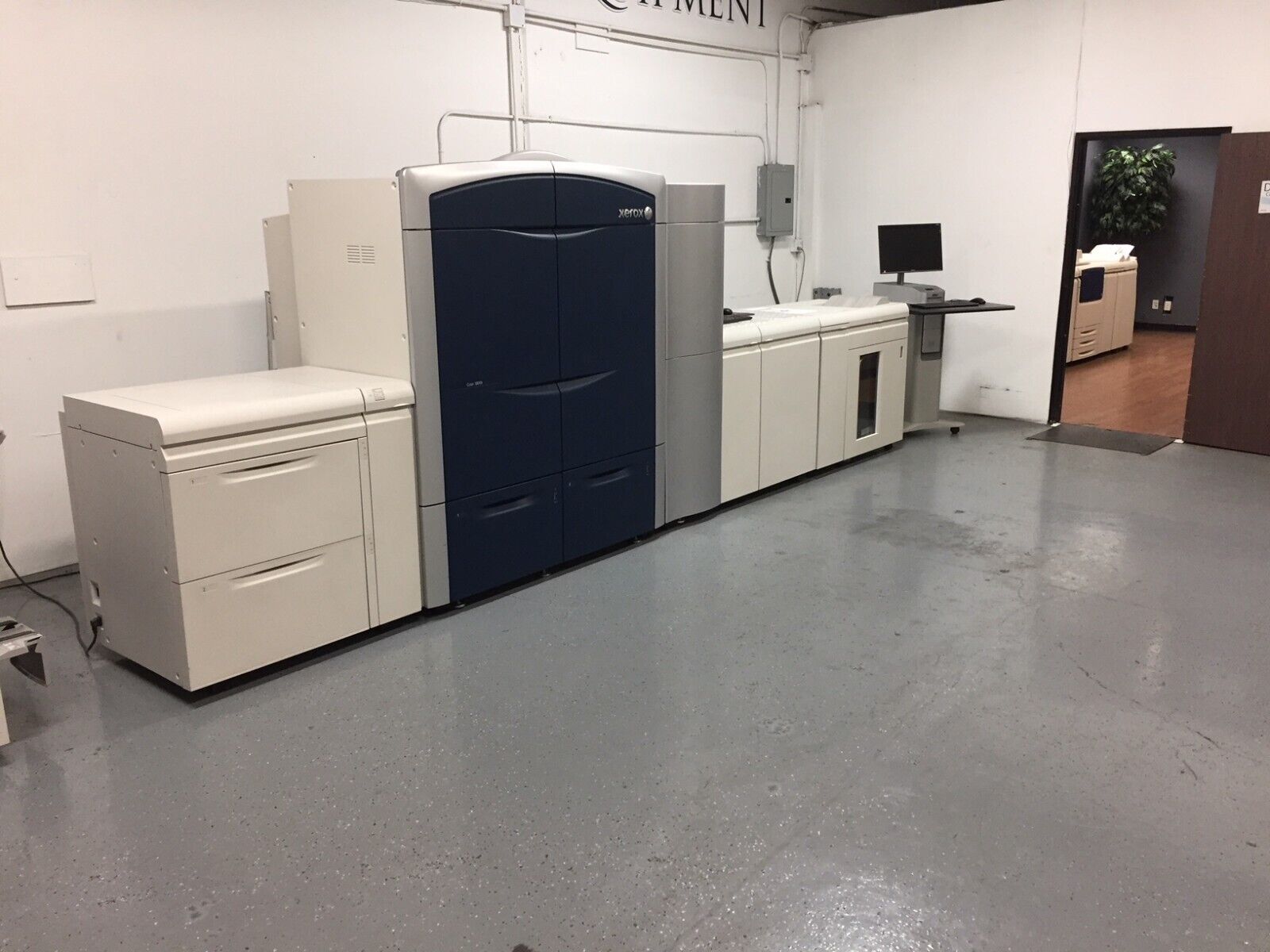 Xerox Color 1000i for Sale.  100K on meter  Gold and Silver Color Carts