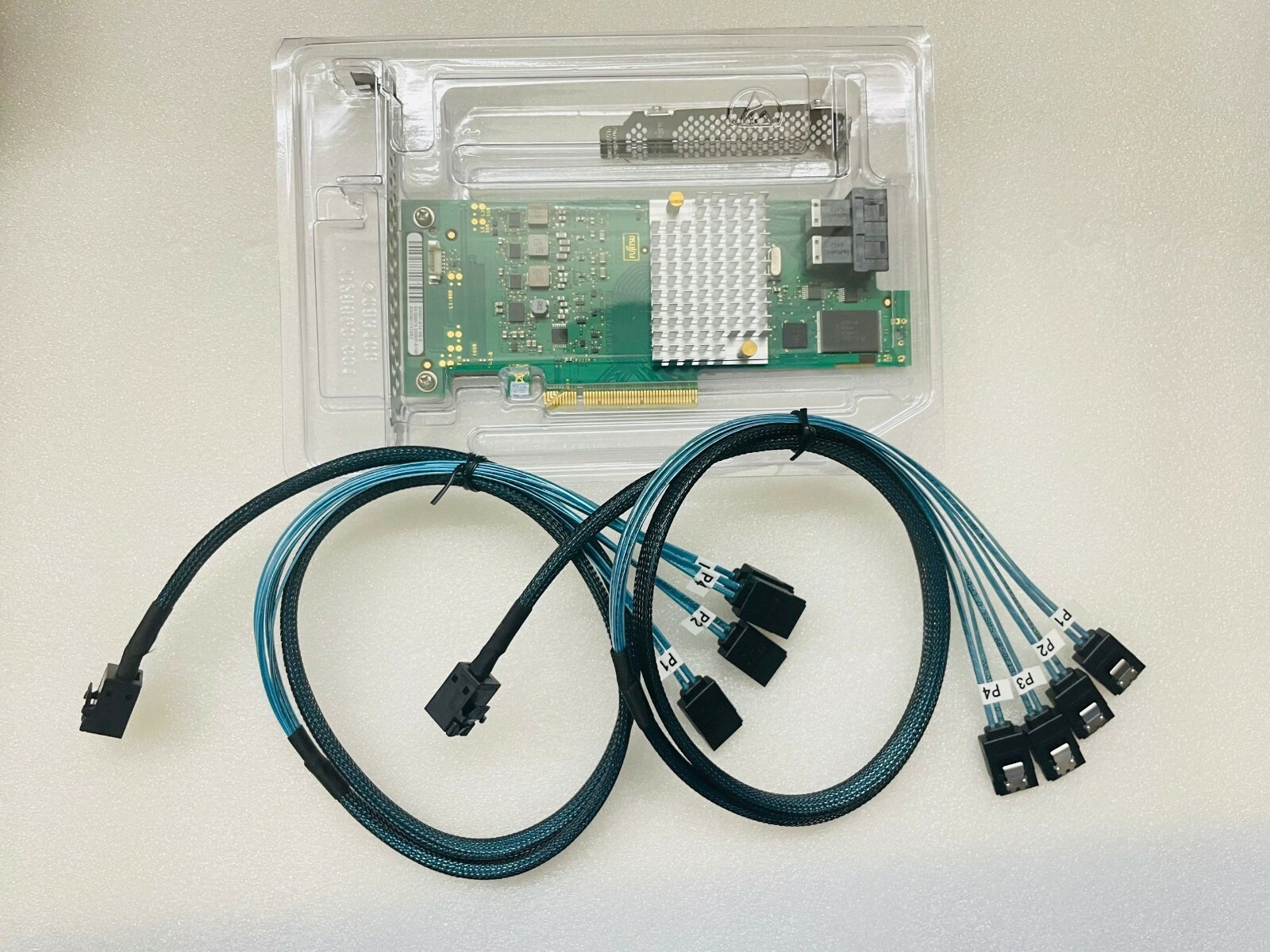 Fujitsu 9300-8I SAS 12G SATA 6G PCI-e Controller HBA IT mode + 2*SFF8643 SATA
