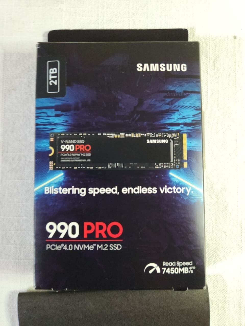 Samsung 990 PRO 2TB NVMe PCIe 4.0 M.2 2280 (MZ-V9P2T0B/AM) Internal SSD