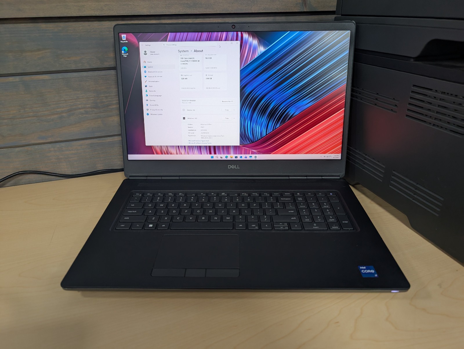 Dell Precision 7760 i7-11850h, 16GB, 256GB SSD, Windows 11 Pro, FHD IPS - Laptop
